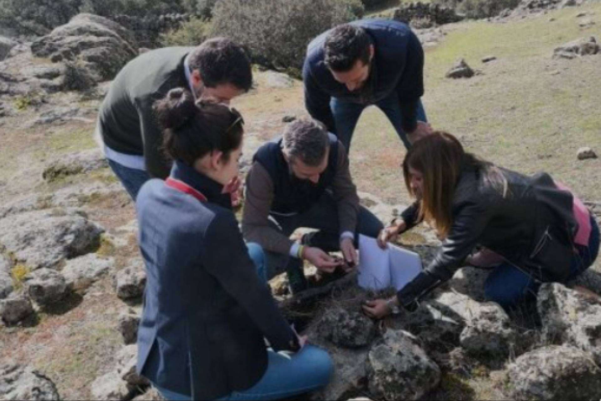 Vivir momentos de aventura y supervivencia con amigos, familiares o compañeros de trabajo con No Name Sport