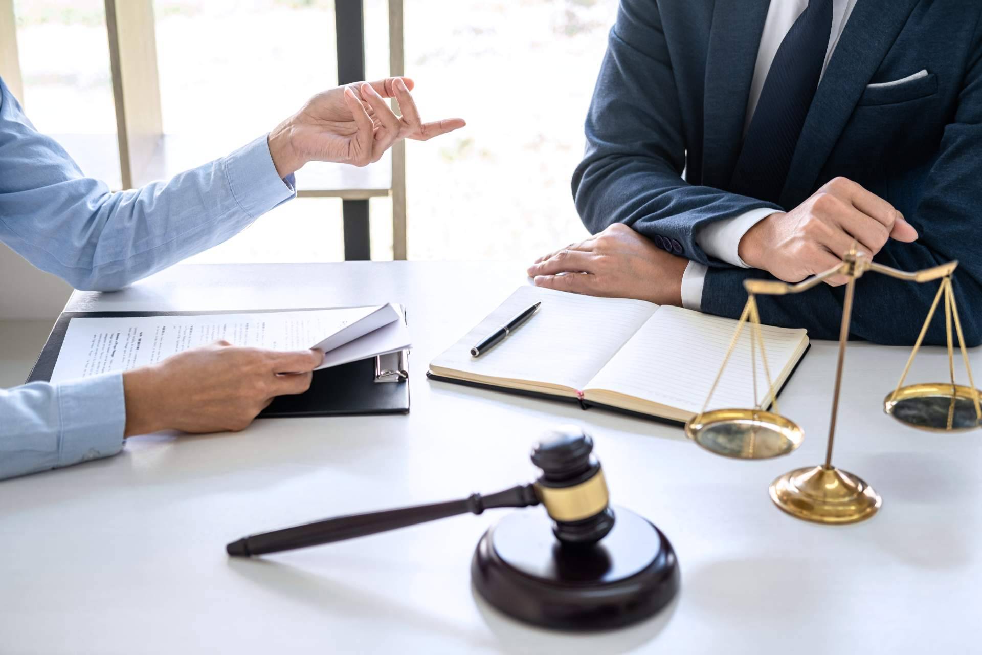 Decirle adiós a las deudas con la Ley de Segunda Oportunidad con la ayuda de Abogados para Tus Deudas