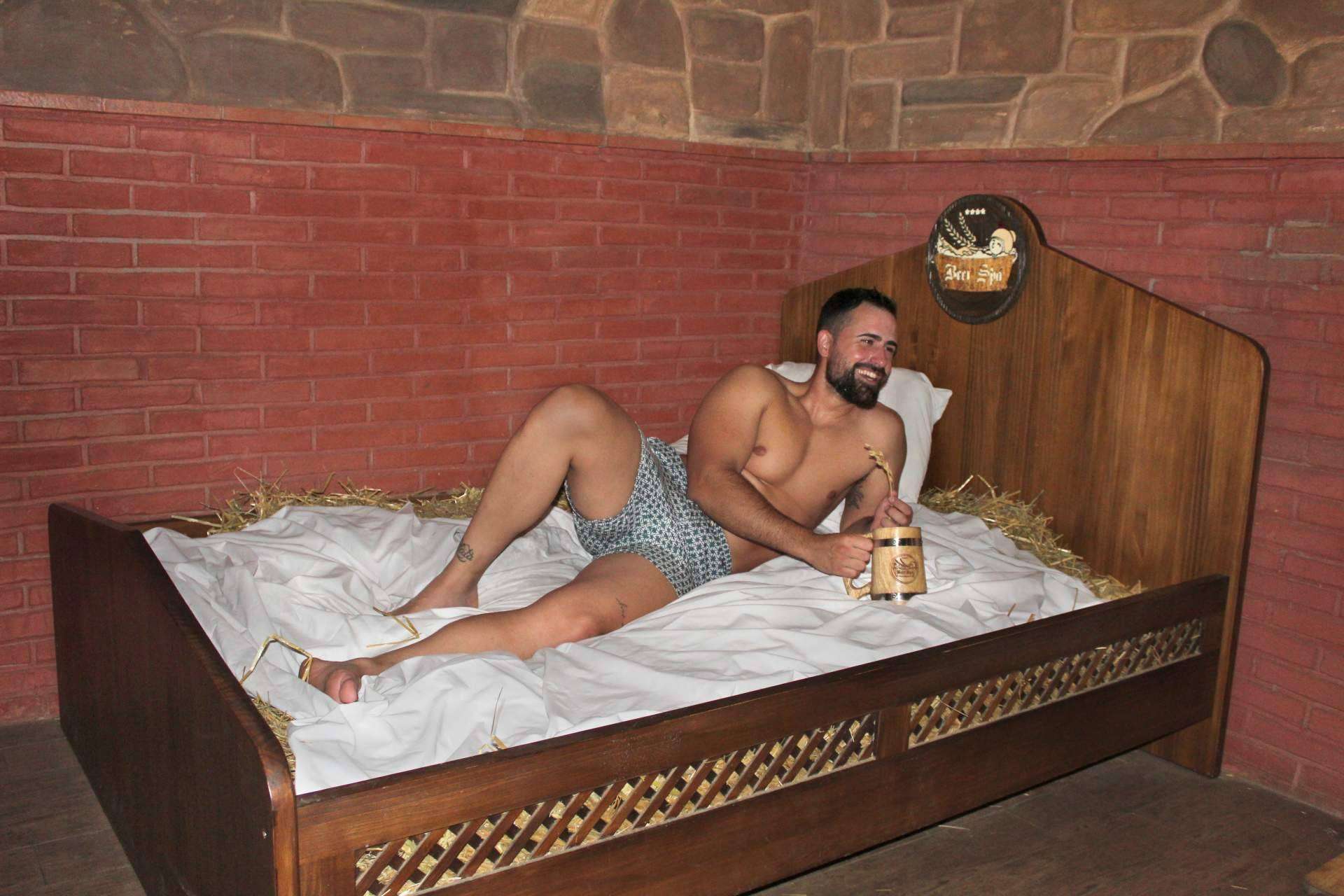 El auge de la franquicia Beer Spa; Un nuevo modelo que fusiona el bienestar y relajación con la cerveza.