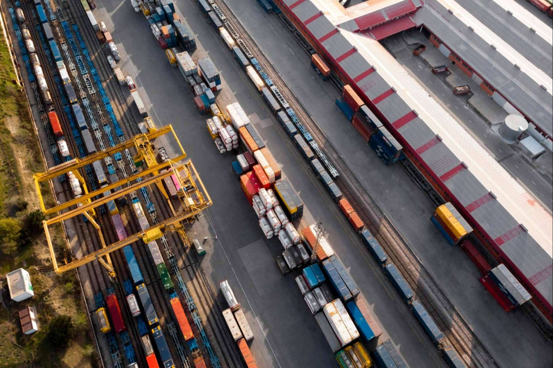 Easy Trans ofrece un servicio logístico integral multimodal para transporte internacional de mercancías