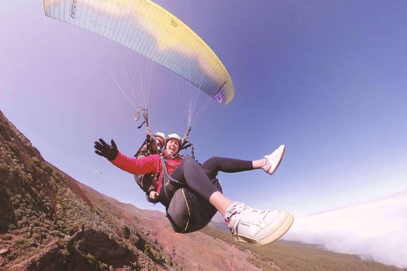 Descubrir la emoción de volar en parapente en Tenerife