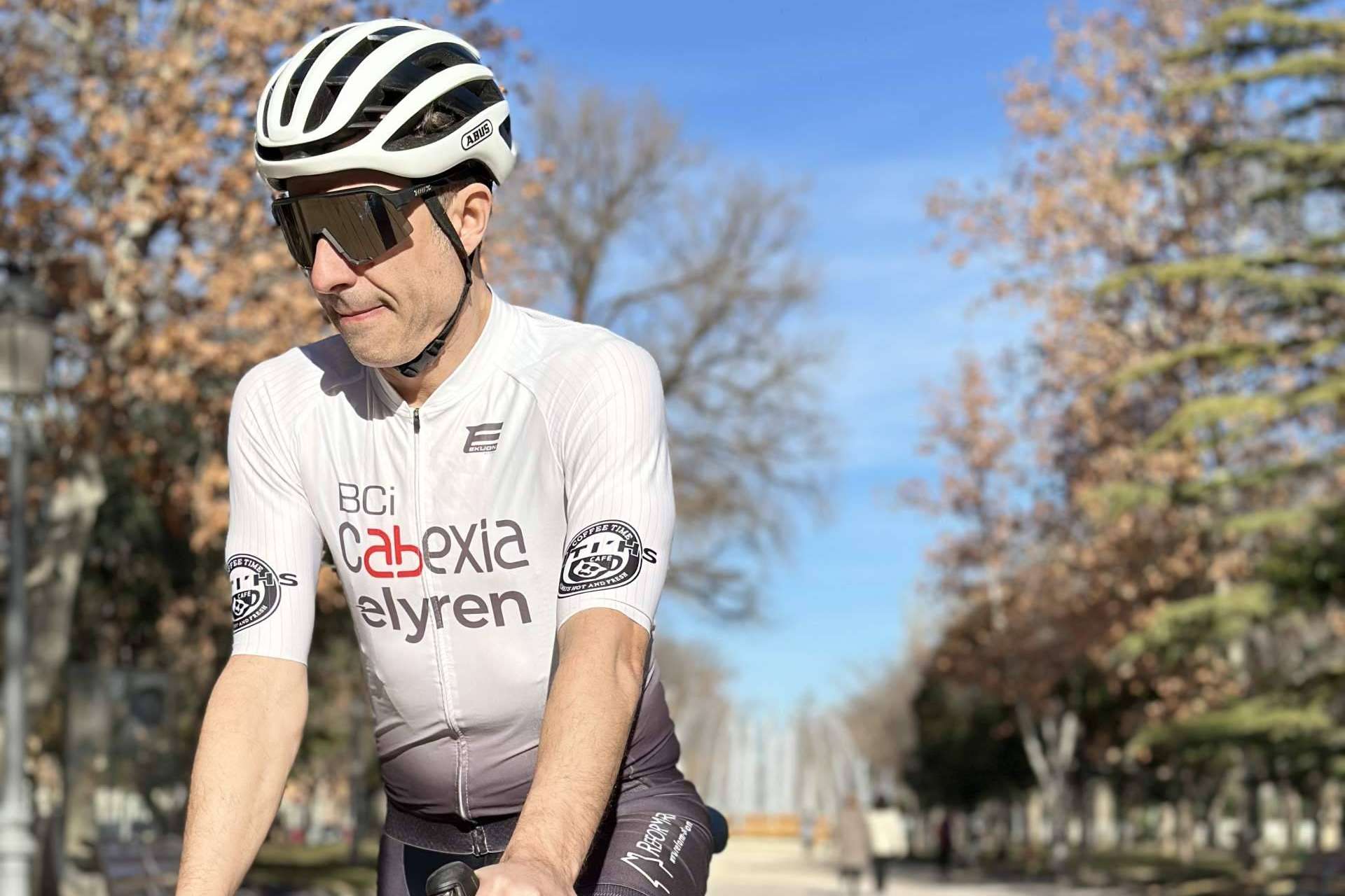 Ropa de ciclismo personalizada EKUON, una excelente elección para ciclistas exigentes