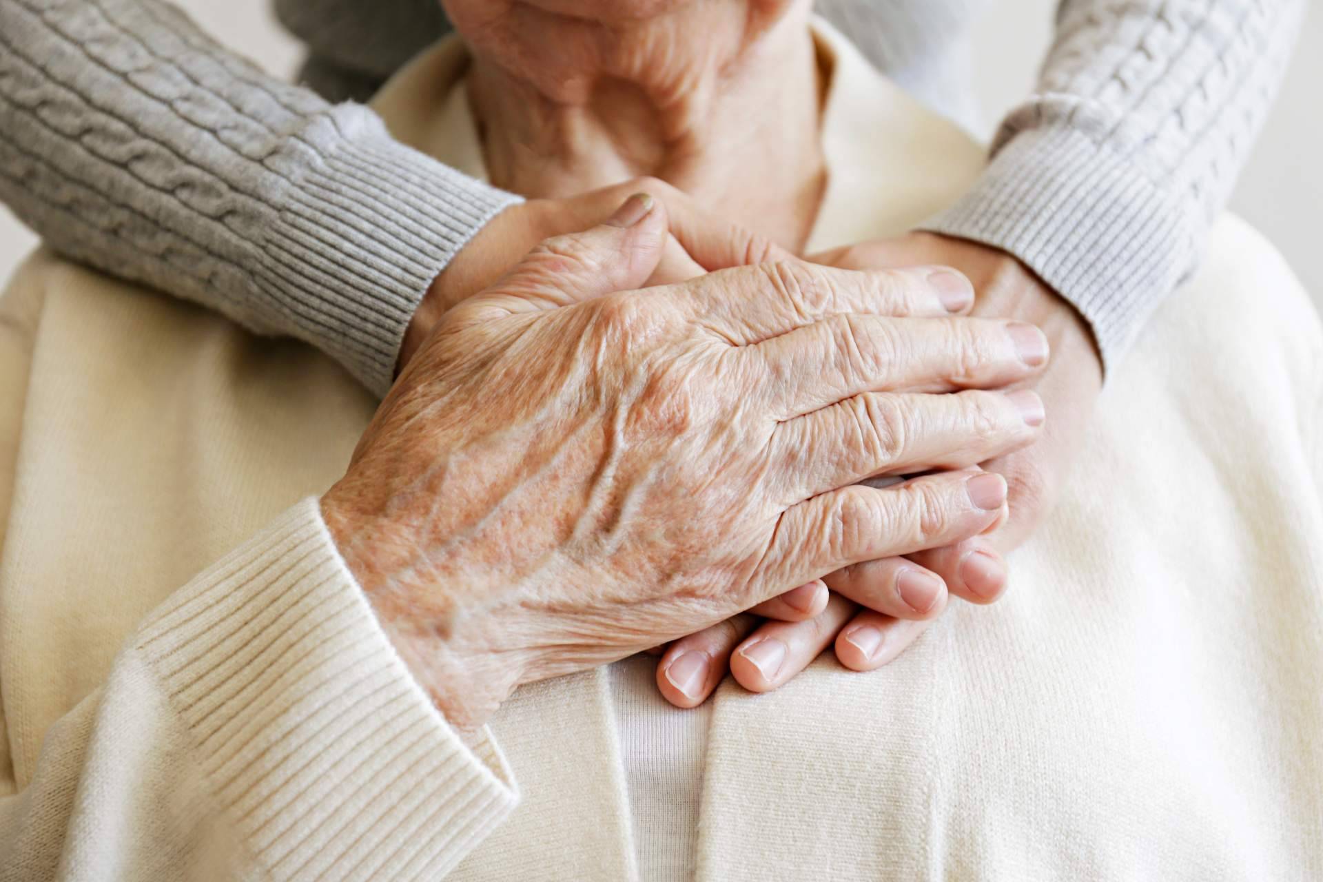 Psiquiatría online y a domicilio para adultos de la tercera edad, con Clínica Dra. Teresa Aparicio