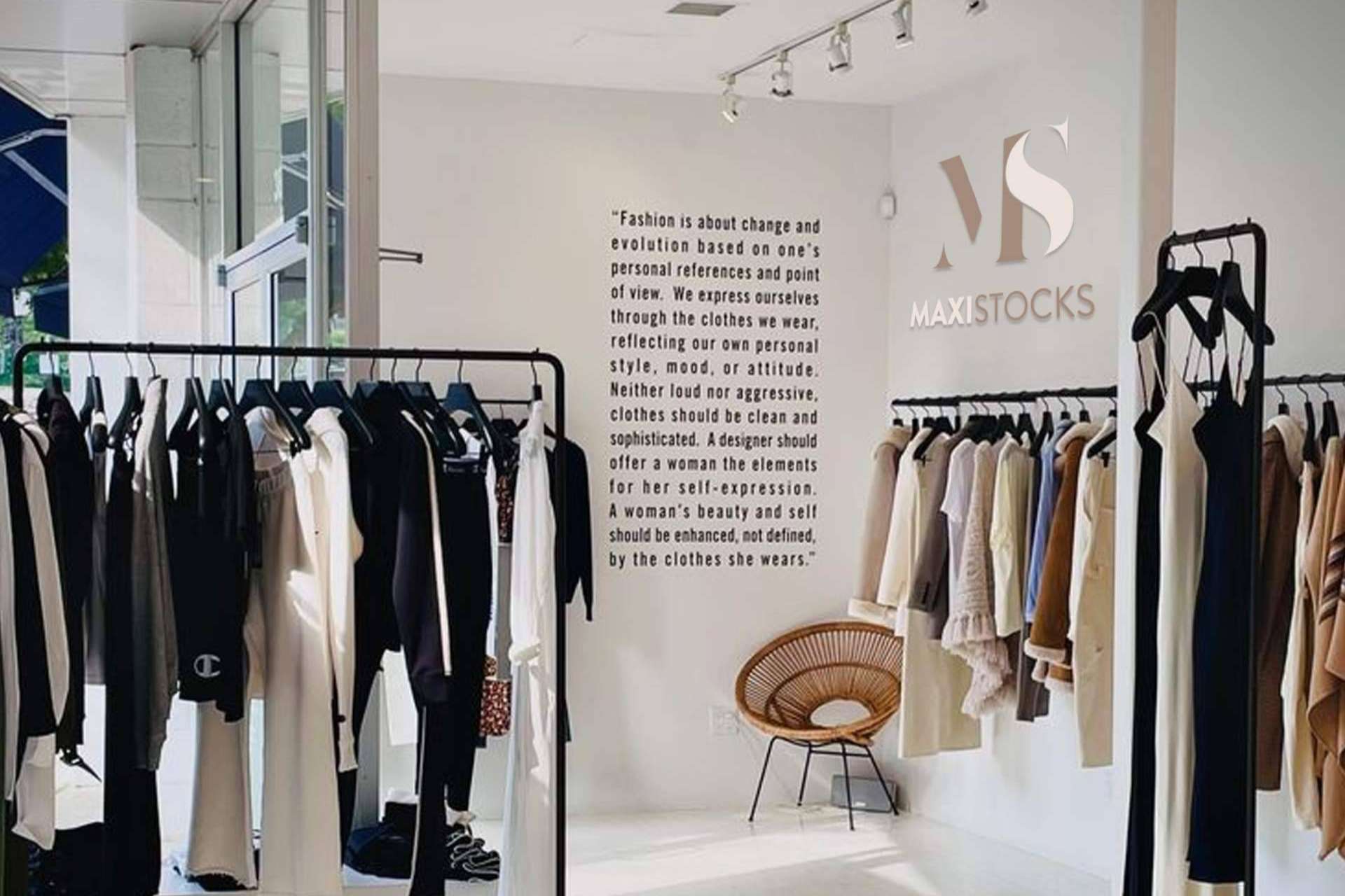1 Best Outlet desarrolla negocios de venta de ropa, calzado y complemento bajo el sistema de outlet