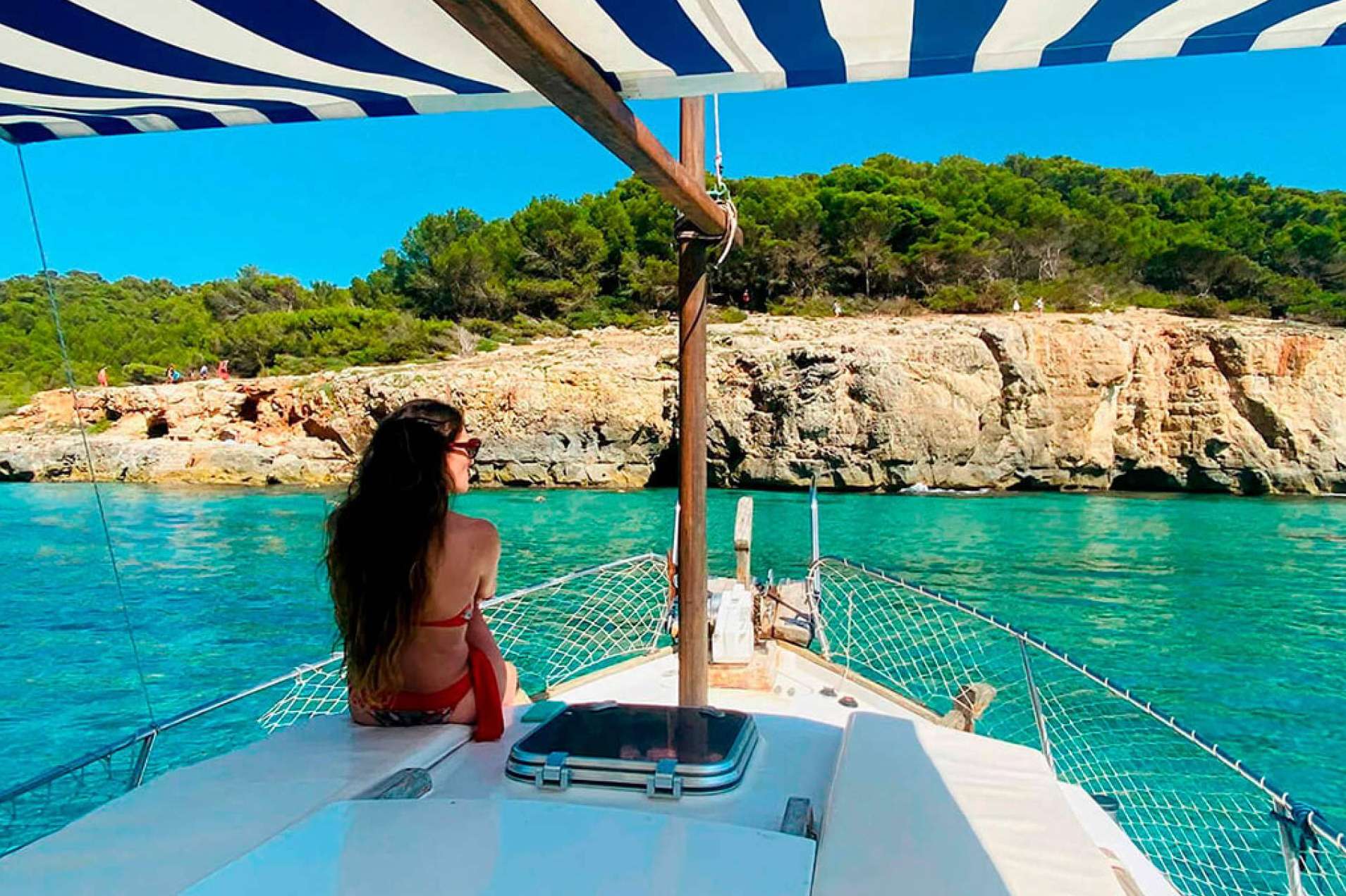 Ola Menorca, el amigo con barco para las vacaciones de verano