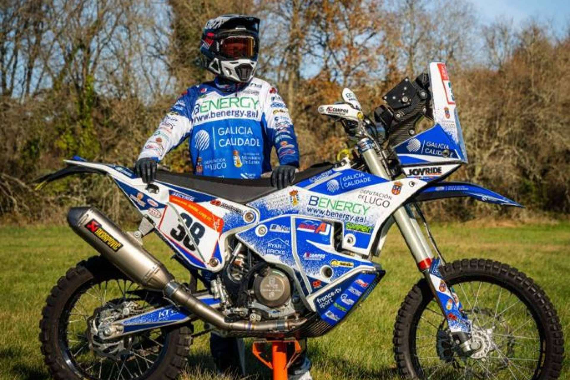 ADHESIVOSEMBARRADOS cuenta con una amplia variedad de pegatinas para motos