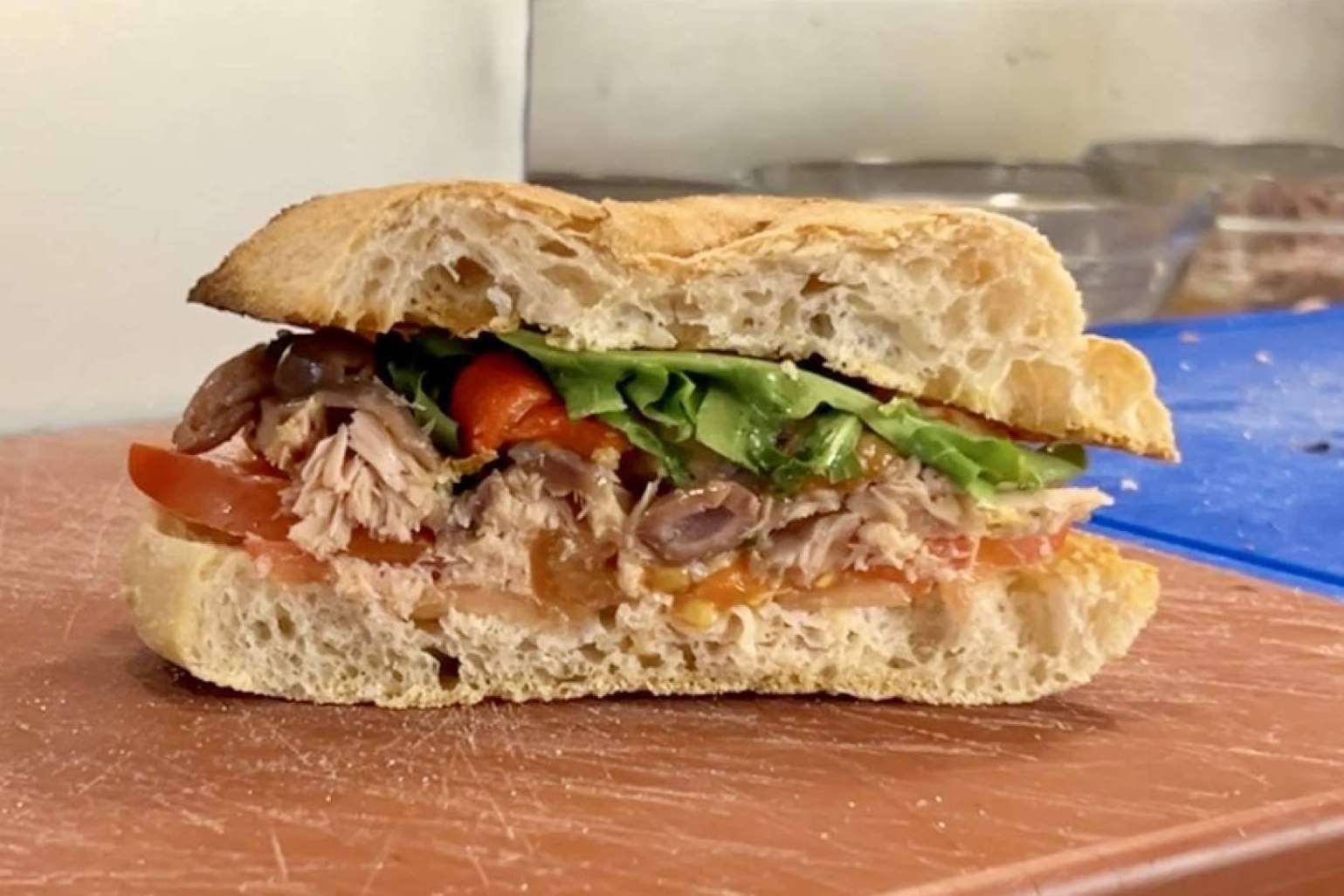 Good2be, el nuevo panino mediterráneo creado por Ariana Díaz en la bodega y charcuteria italiana Santo Porcello