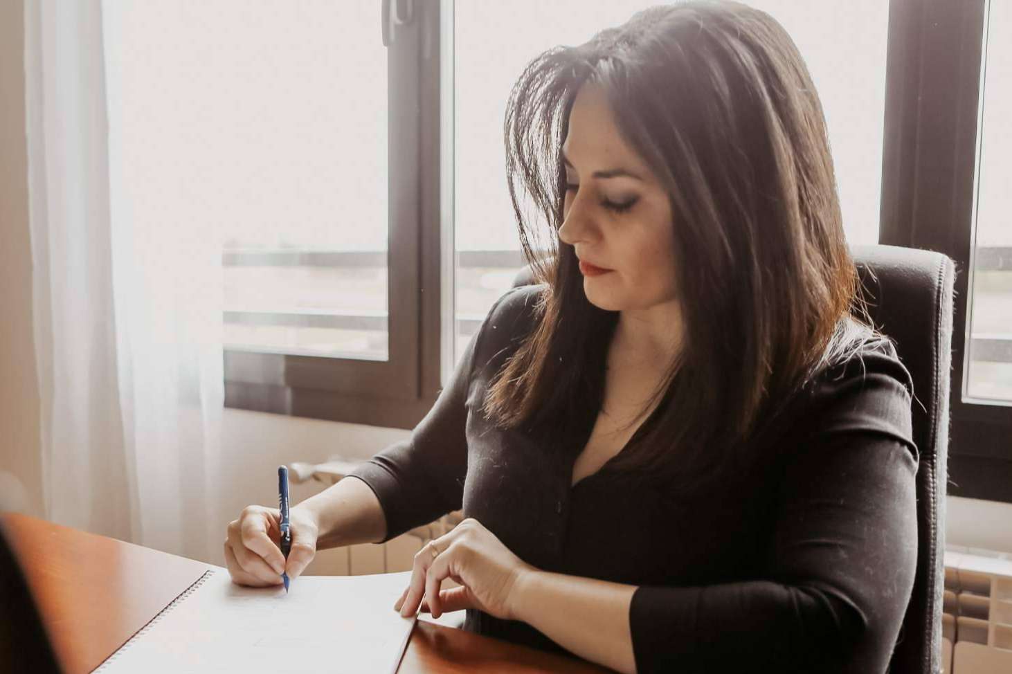 Carmen Lewis, la crisis existencial en la era digital