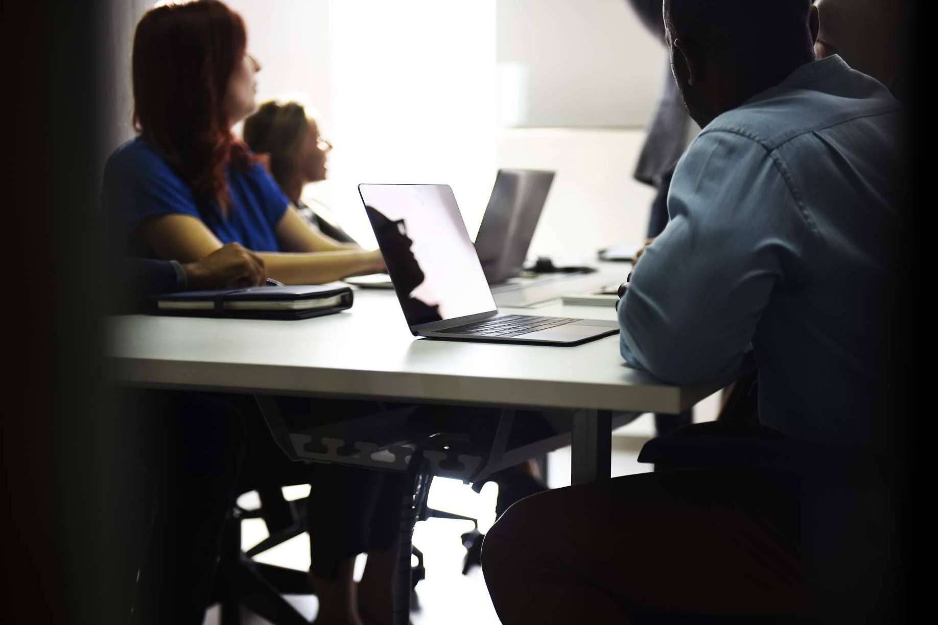 La importancia de los cursos para prácticas en la formación de nuevos profesionales, por Aicad Business School