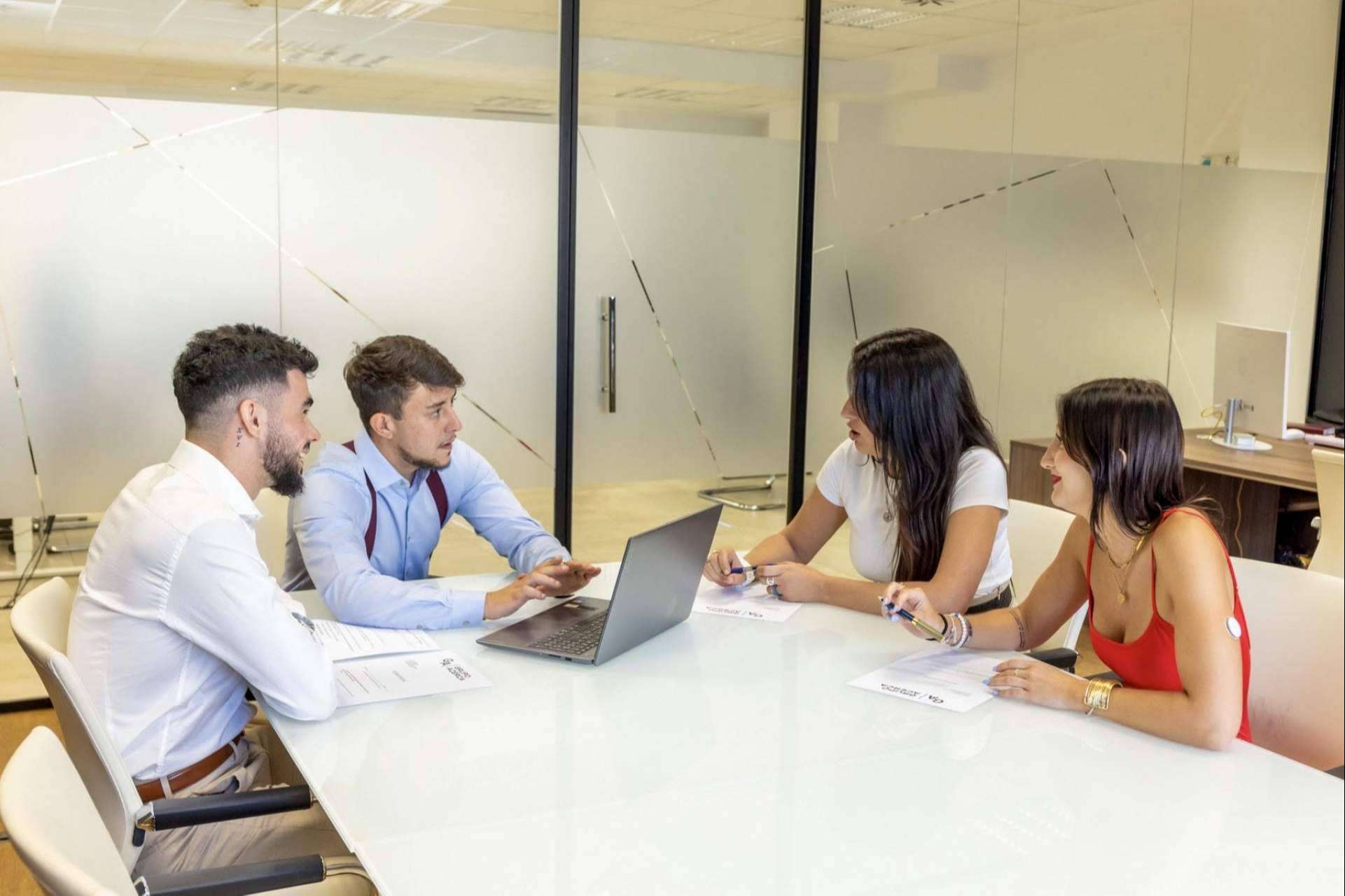 Grupo Acerca revoluciona el ahorro energético y expande su oferta con nuevos servicios para el hogar