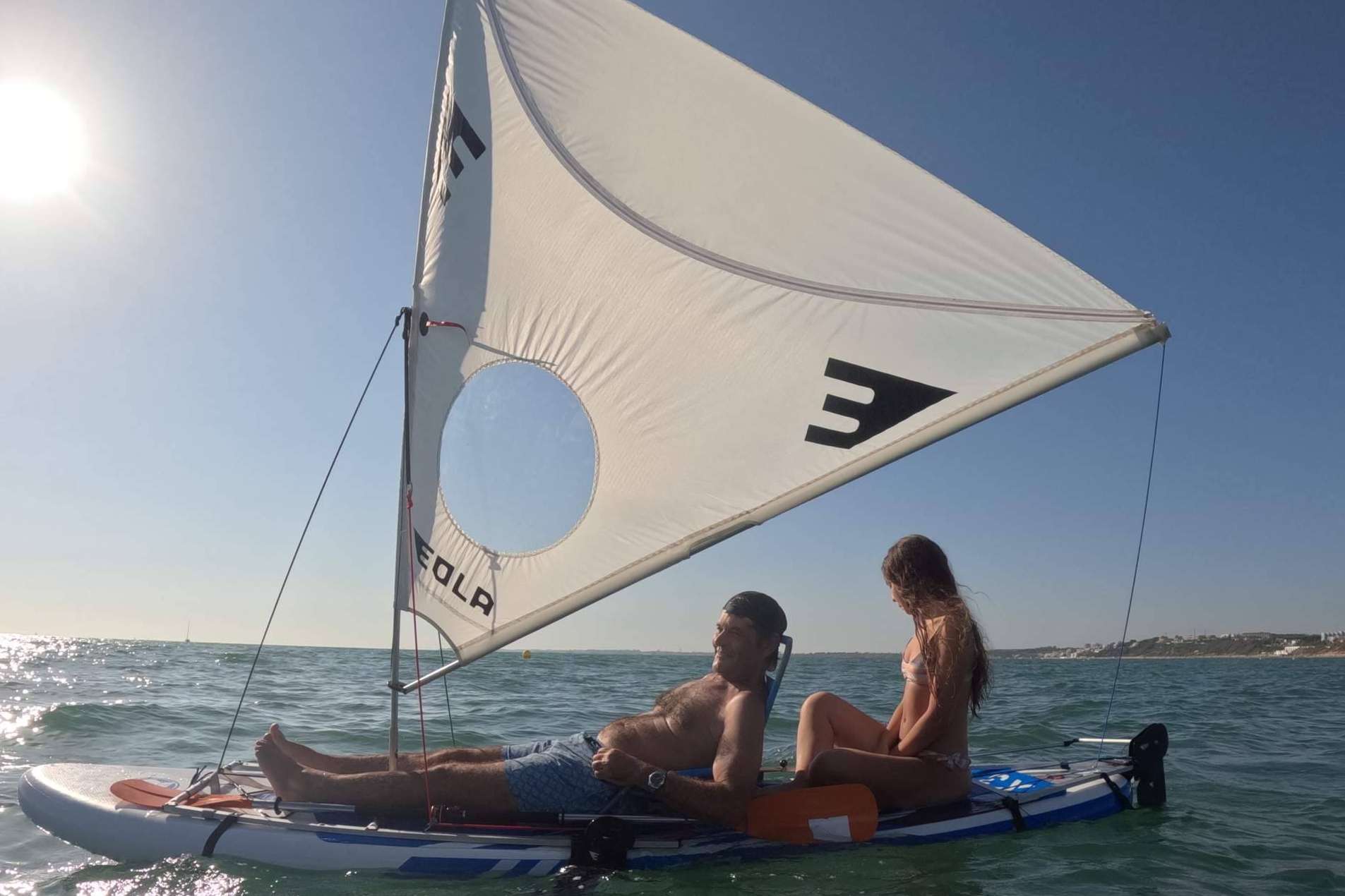 Los productos de EOLA permiten que personas de todas las edades practiquen kayak y paddle con vela