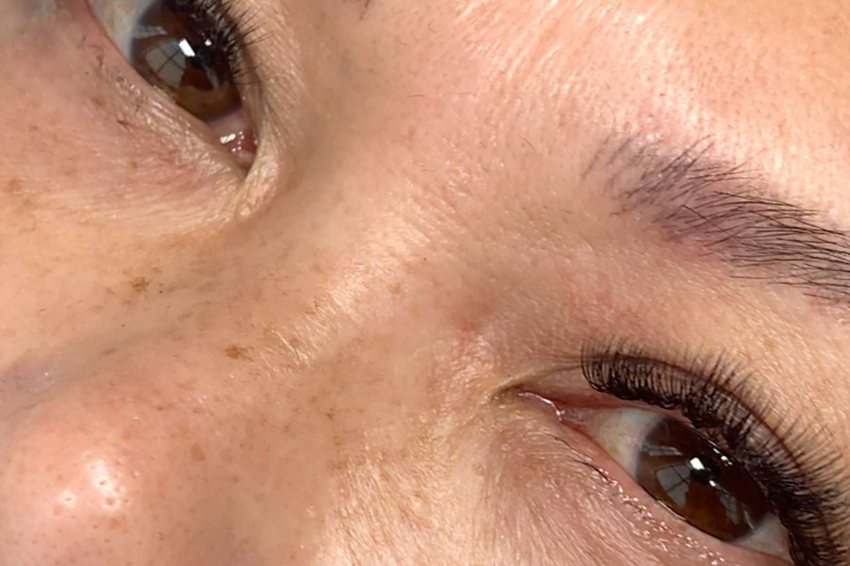 Las franquicias de extensiones de pestañas Lashes & Go ofrecen una opción de negocio en un sector en expansión