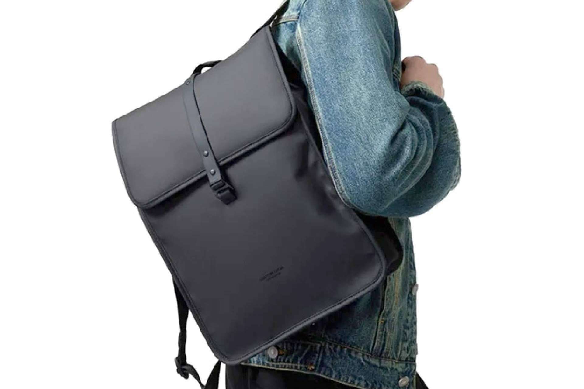 Solohombre cuenta con mochilas de piel de alta calidad para ejecutivos