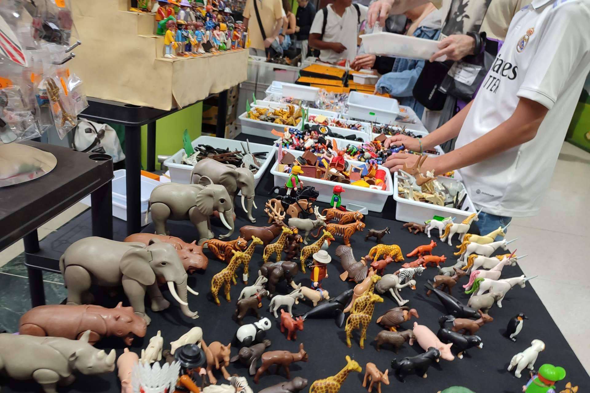 Disfrutar del Mercado del Juguete de Madrid este sábado 5 de octubre en el Centro Comercial Plaza de Aluche