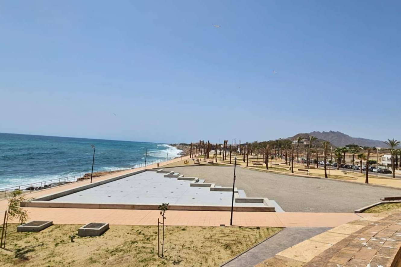 Joaquín Molpeceres; Licuas y el nuevo tramo de paseo marítimo de Garrucha (Almería)