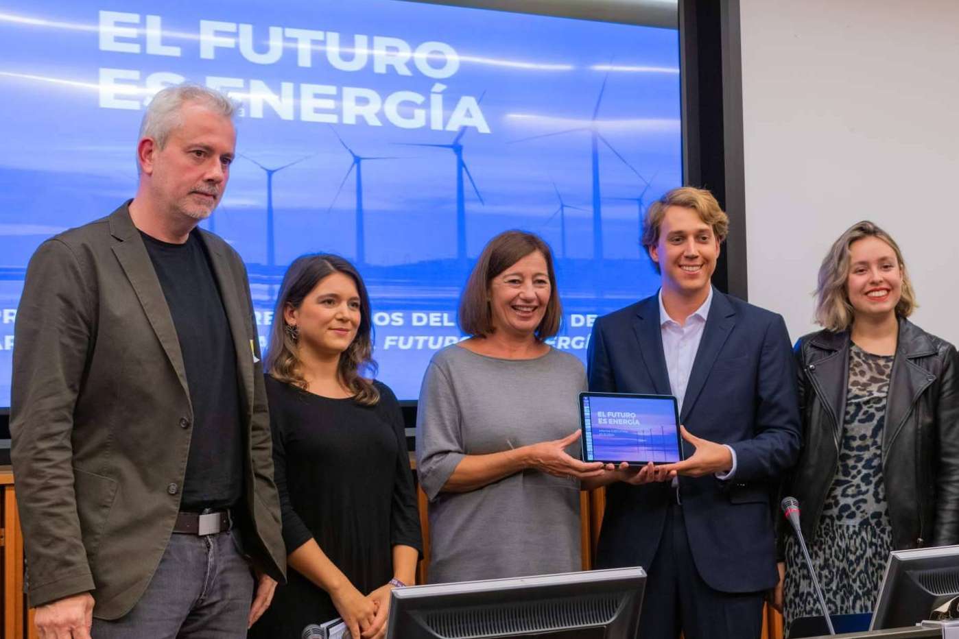 Investigación masiva recoge la visión de los jóvenes en España sobre el futuro energético
