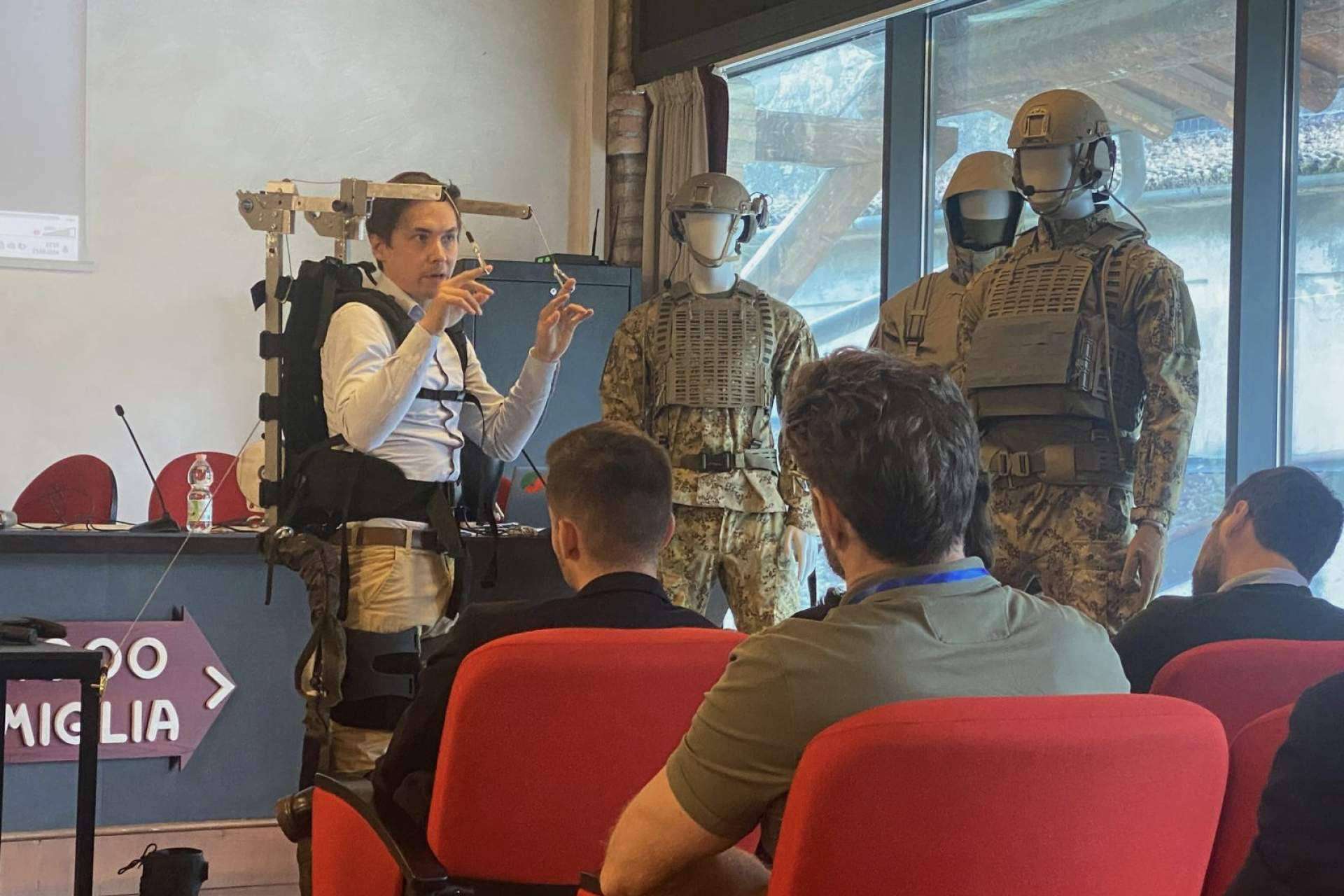 Cyber Human Systems revoluciona la tecnología militar con el exoesqueleto de combate ACHILE