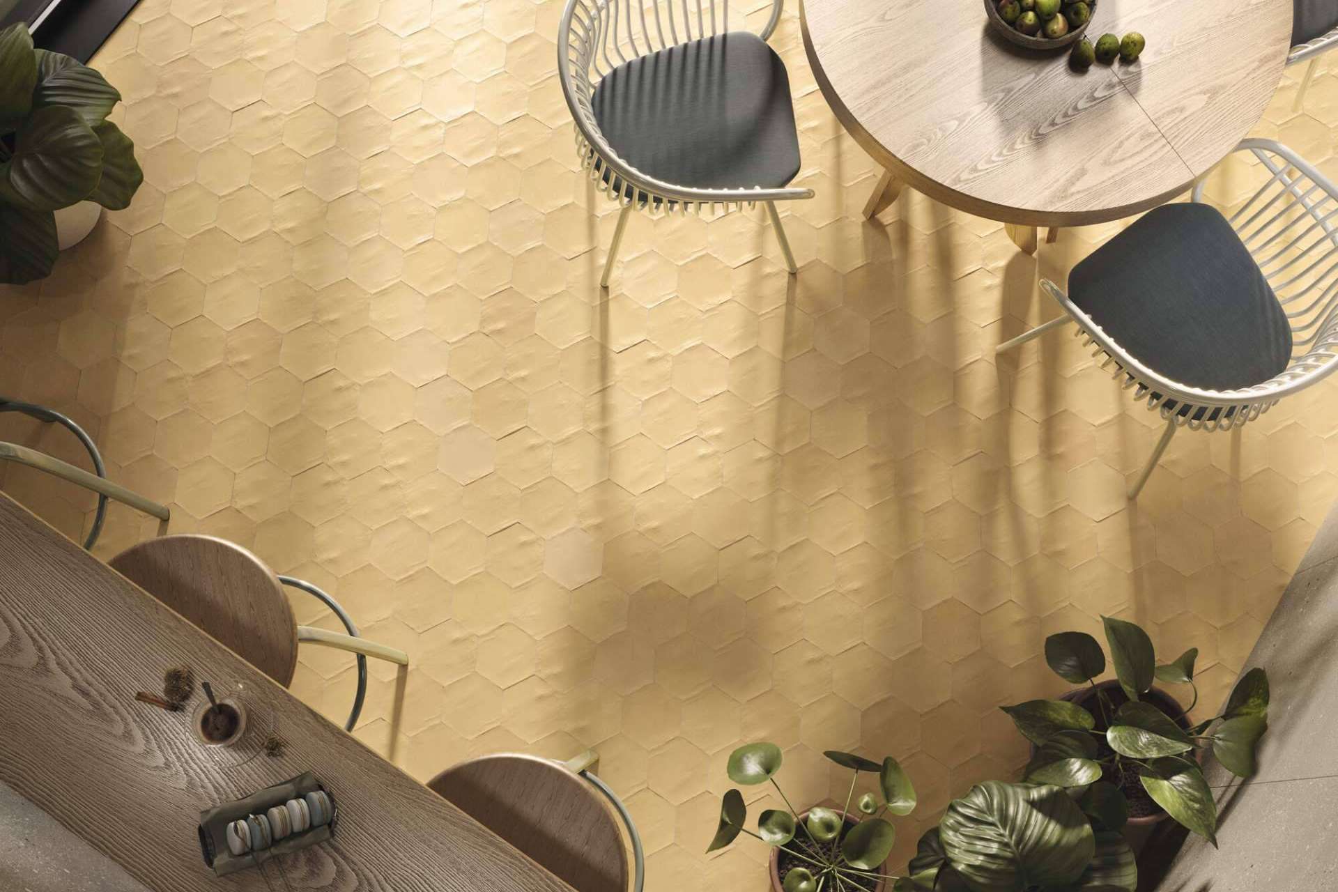 Suelos porcelánicos de pequeño formato, una tendencia decorativa que marca la diferencia