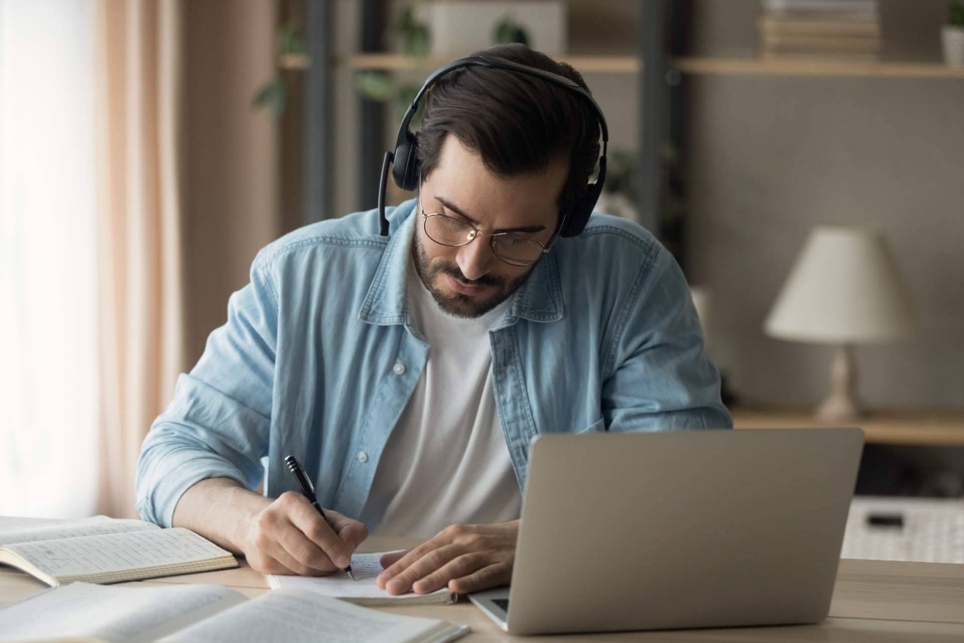 LanguageCert, el examen de inglés que permite obtener certificación oficial sin salir de casa