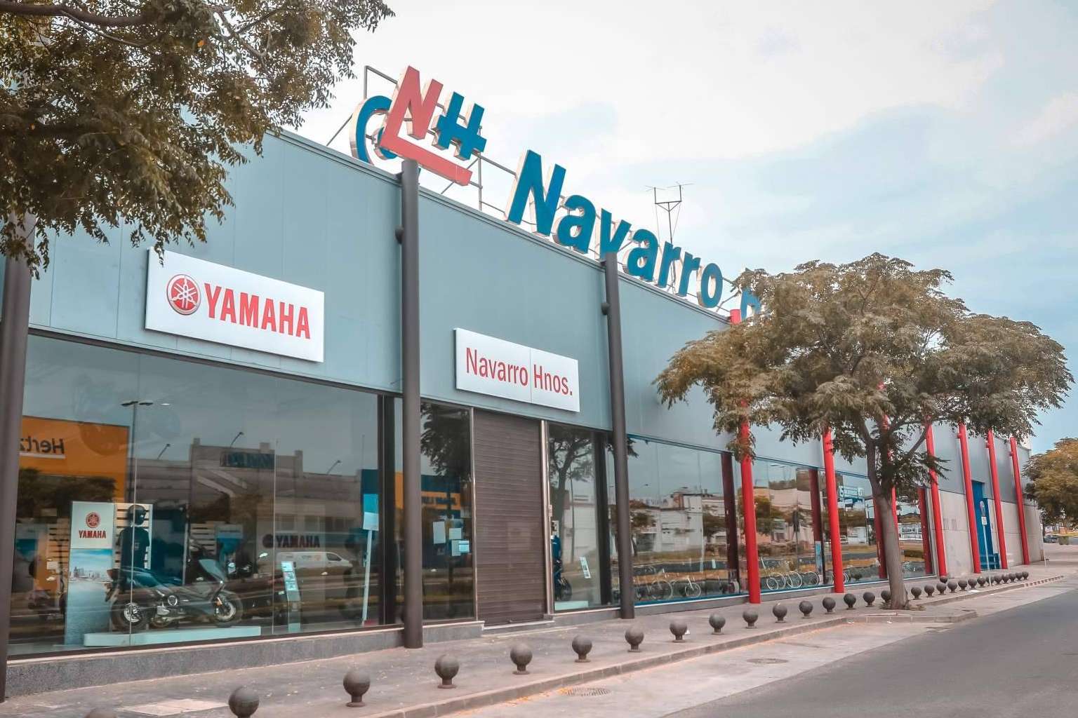 La excelencia de Motos Peugeot llega a Andalucía de la mano de Automoto Navarro Hermanos