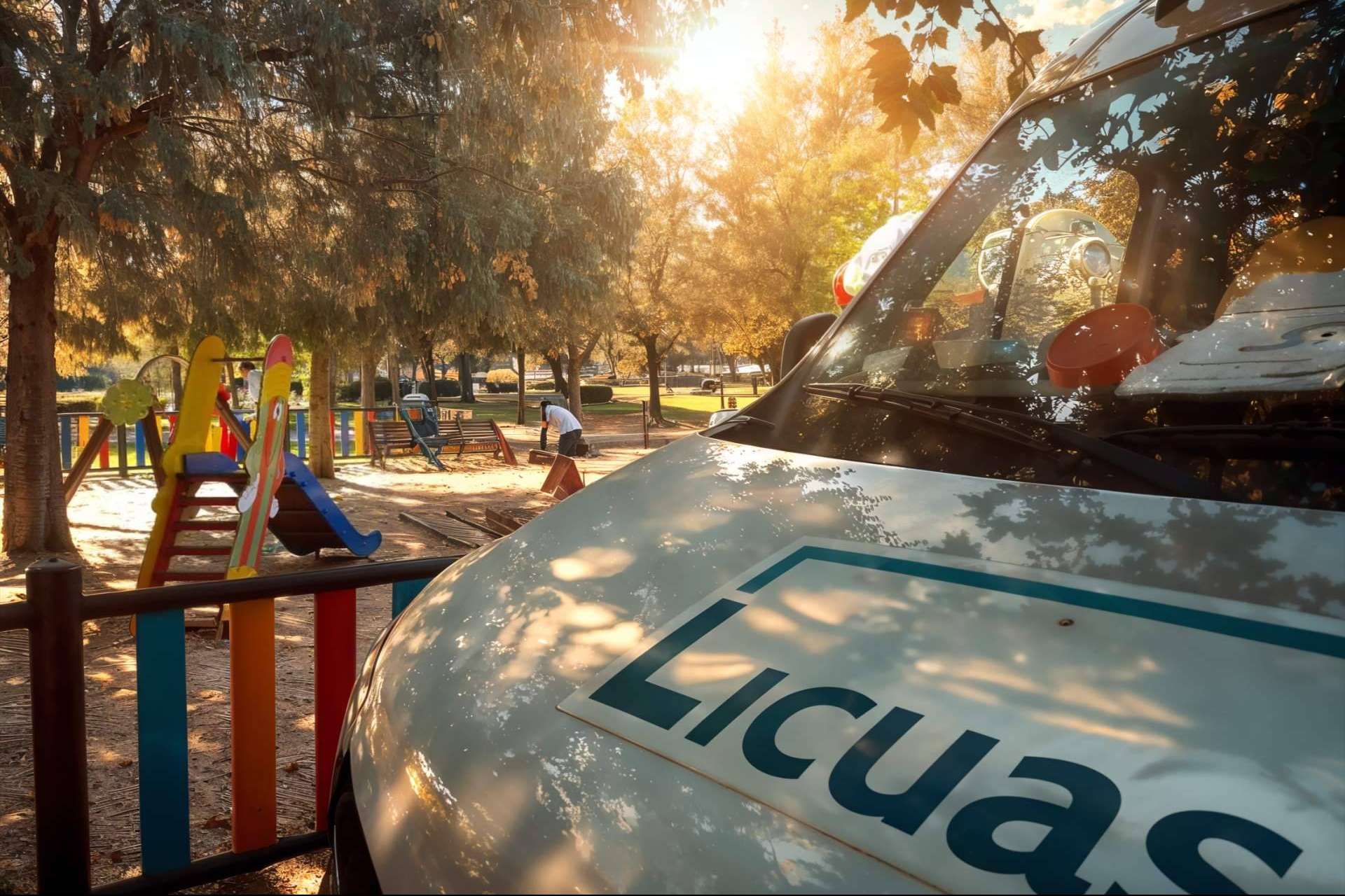 LICUAS transforma los parques infantiles de Torrejón para disfrutar la Navidad en familia