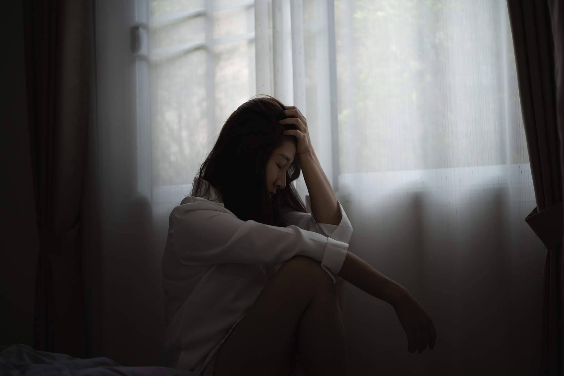 Qué hacer cuando se siente tristeza constante y falta de energía