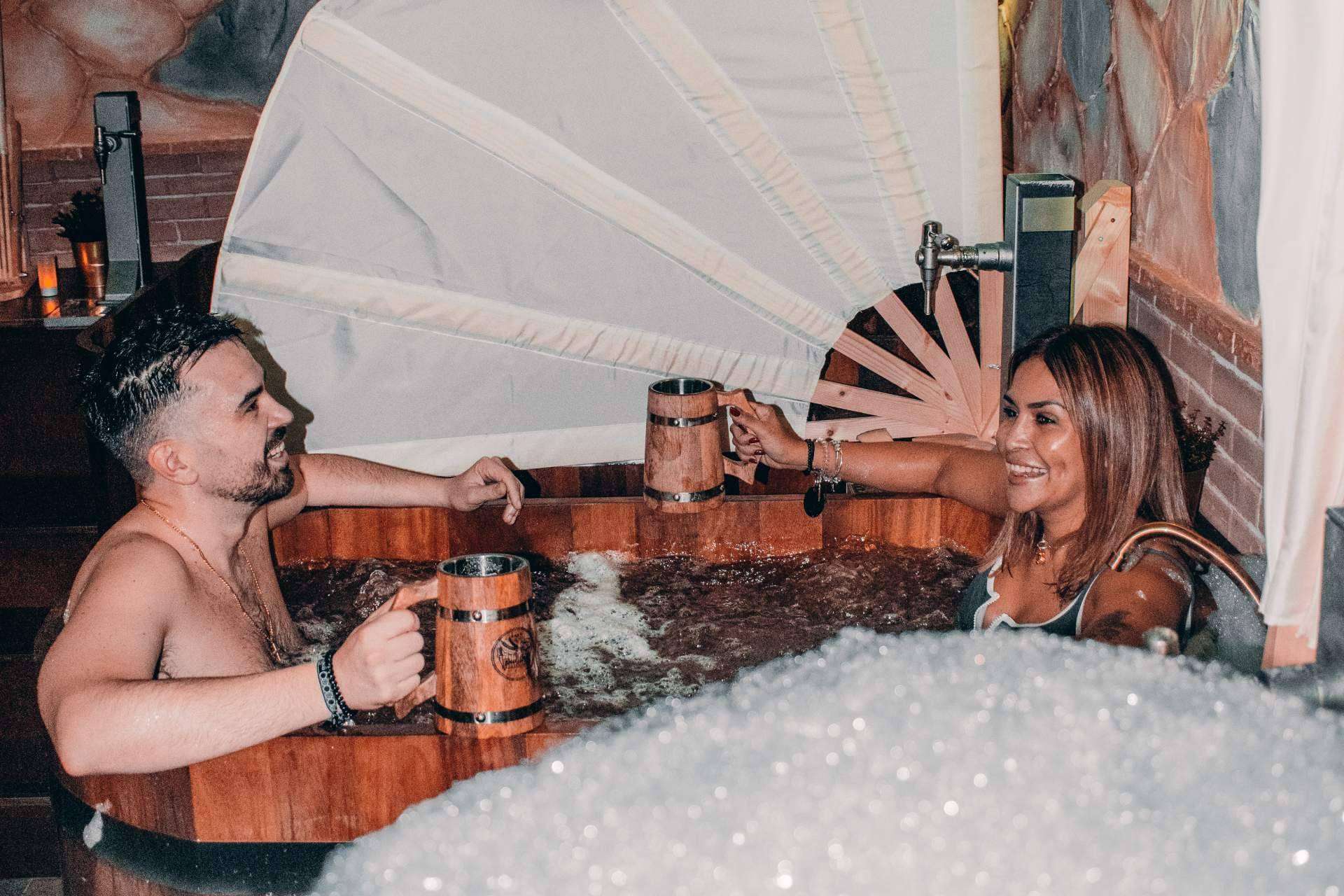 San Valentín con sabor a relax; descubrir Beer Spa en pareja