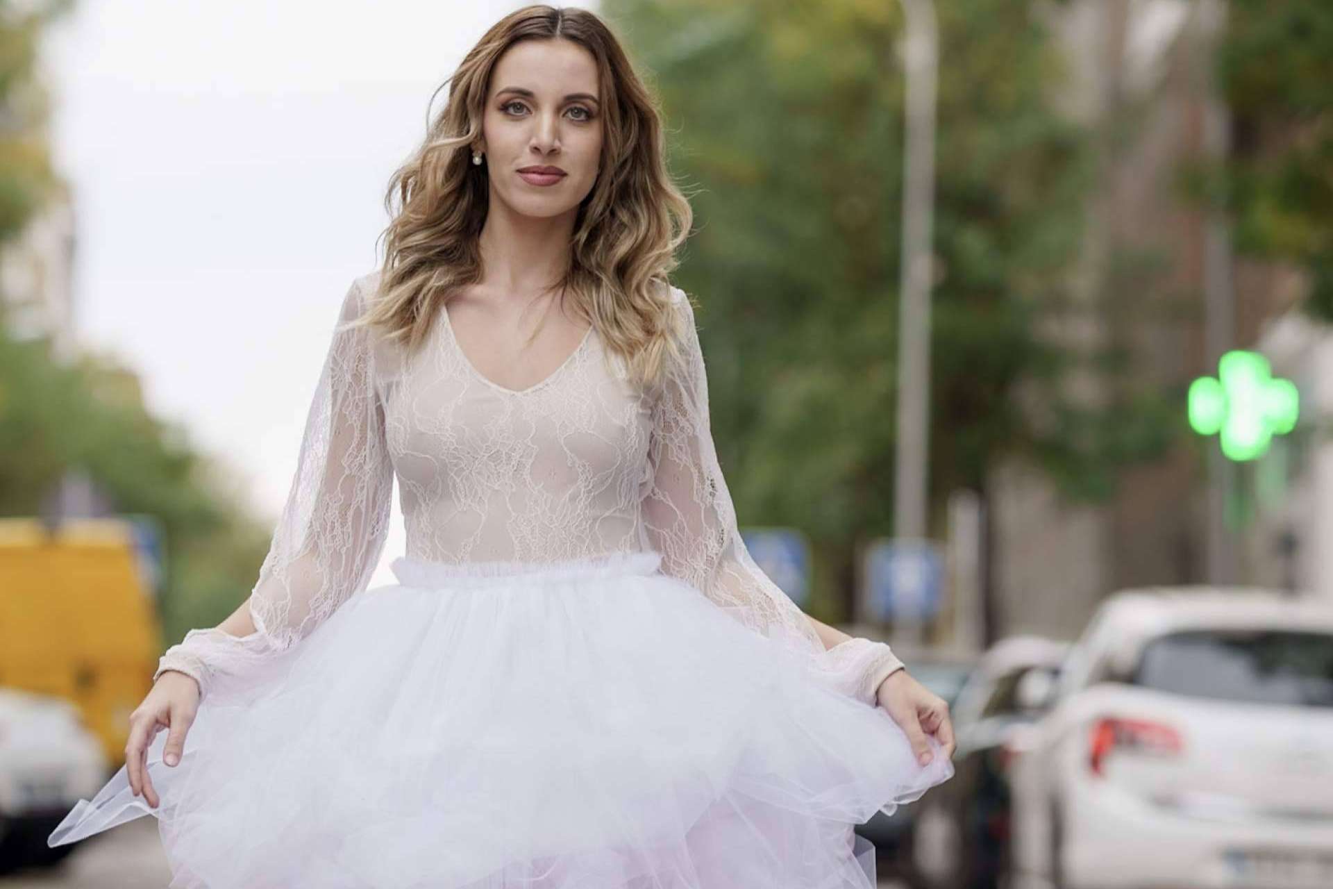 Novias con dos looks; La última tendencia en bodas con Valérie Moreau