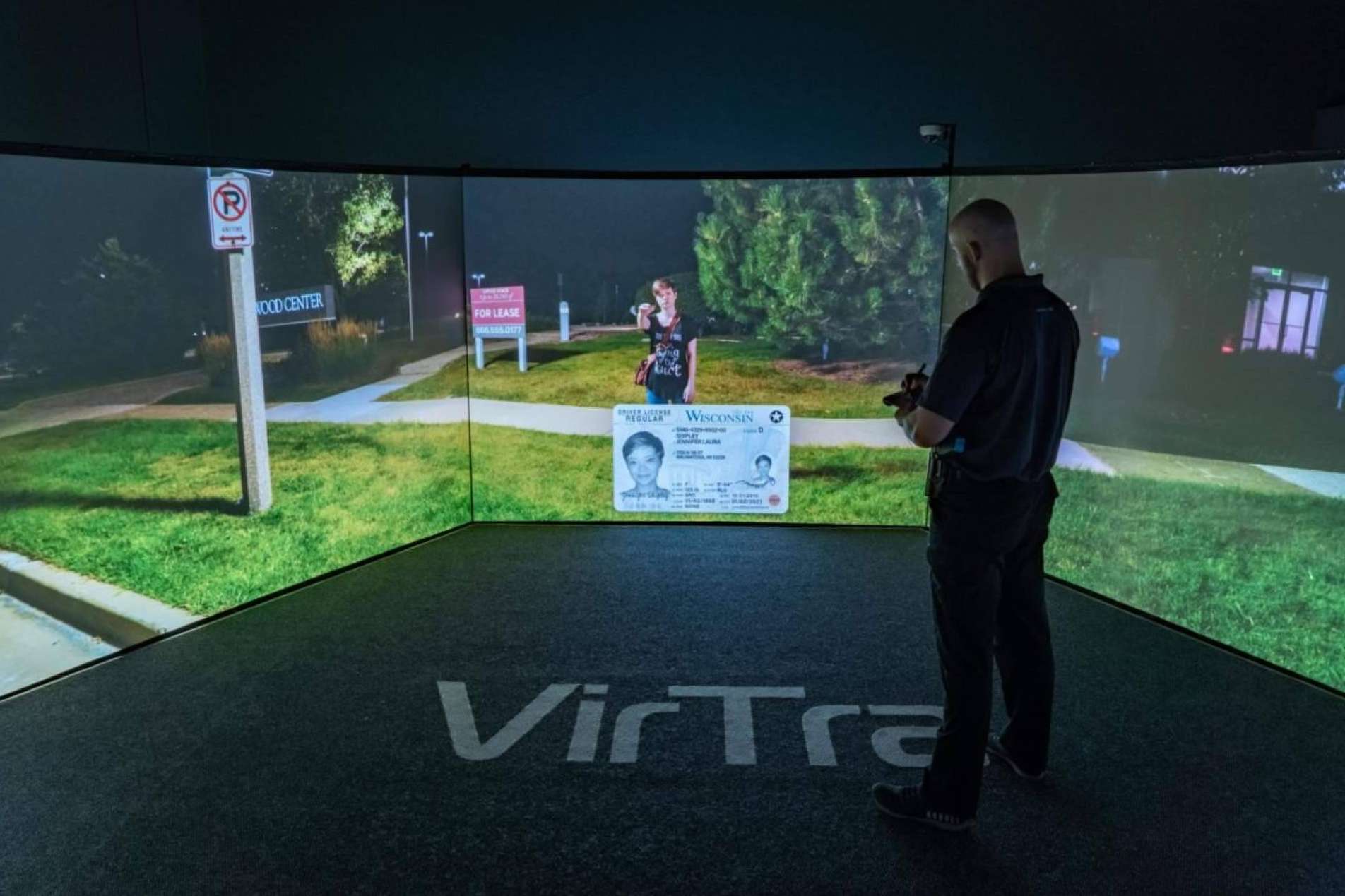 VirTra; Simuladores de entrenamiento realista para situaciones críticas