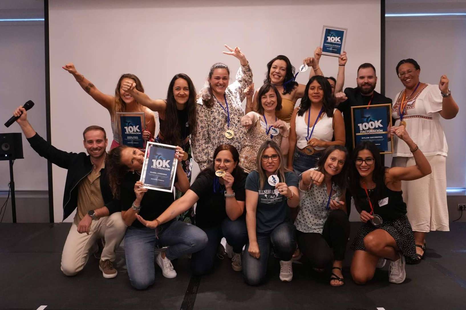 Del empleo sin propósito a una vida ayudando a otros; la transformación profesional que está ganando fuerza