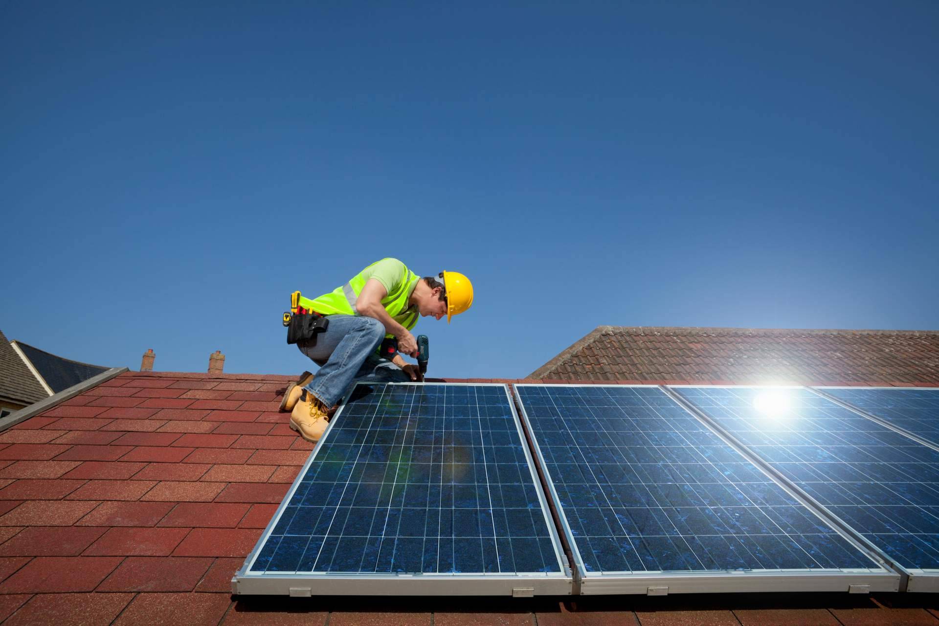 Celéctricos optimiza las instalaciones solares con cuadros eléctricos de alta eficiencia
