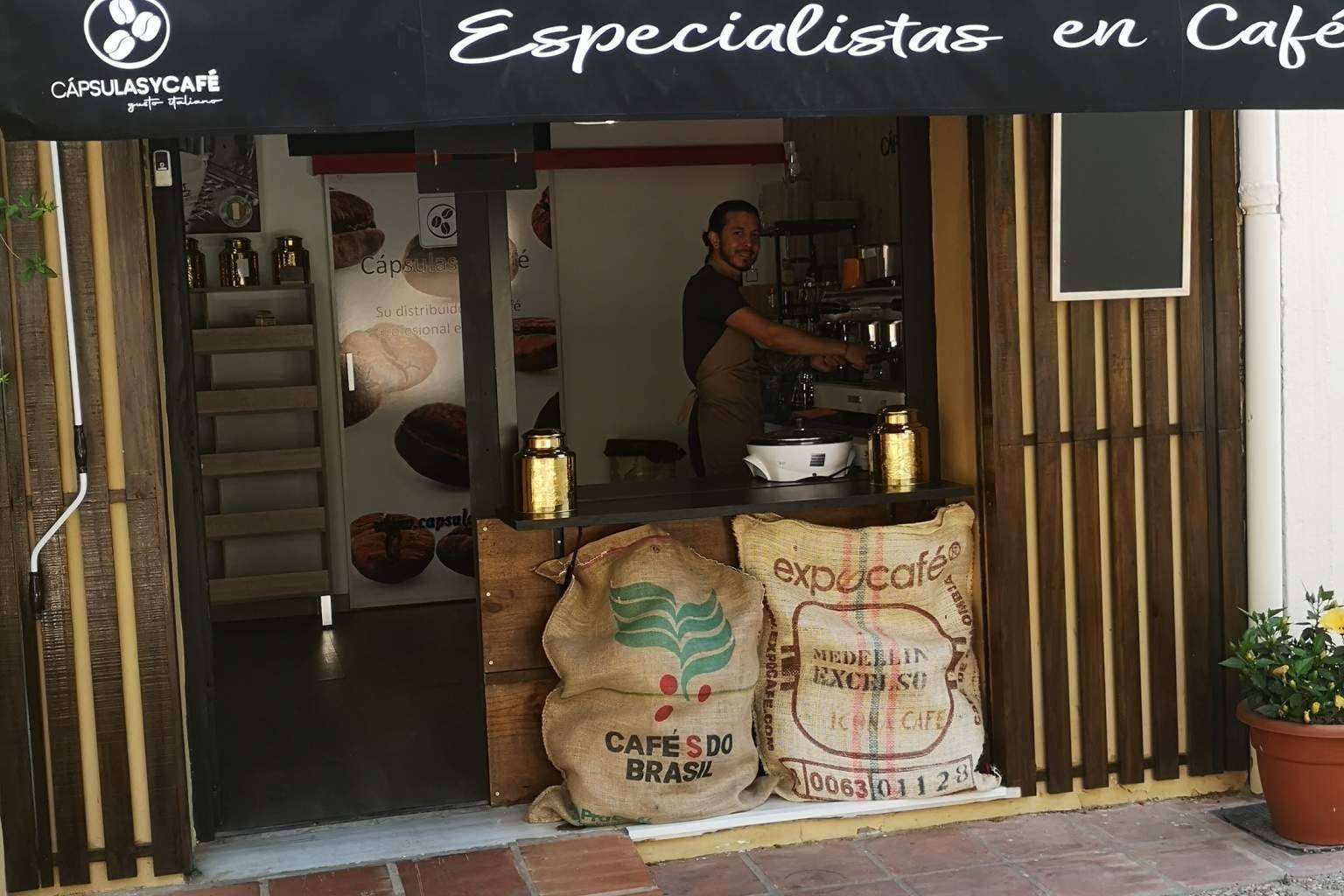 La tienda online Cápsulas y Café incorpora café de orígenes y tueste propio a su catálogo