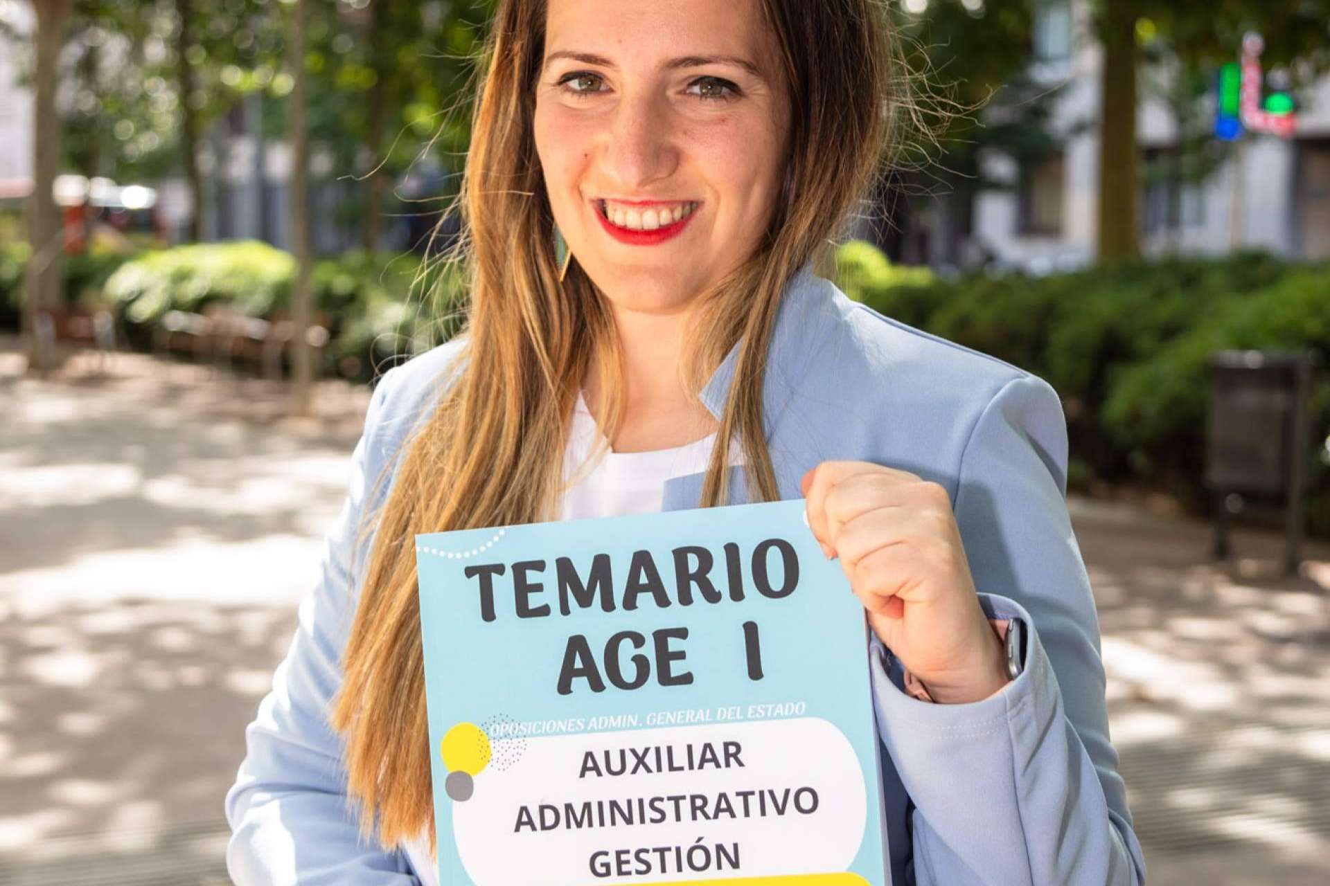 OposTime lanza temario actualizado para Auxiliar Administrativo del Estado 2025 en solo 160 páginas