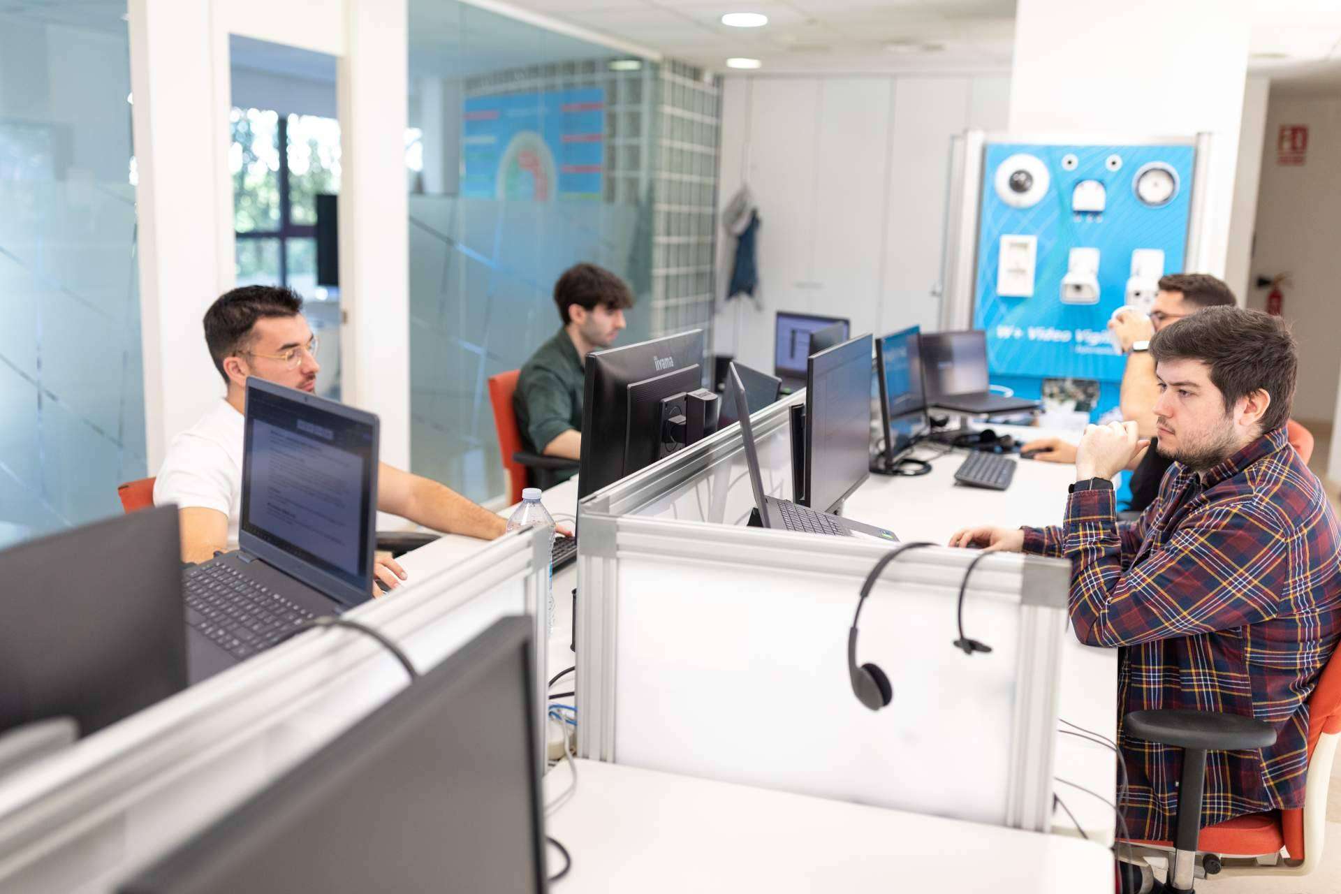IEST posiciona su software de control horario WinPlus como referente en la gestión laboral empresarial