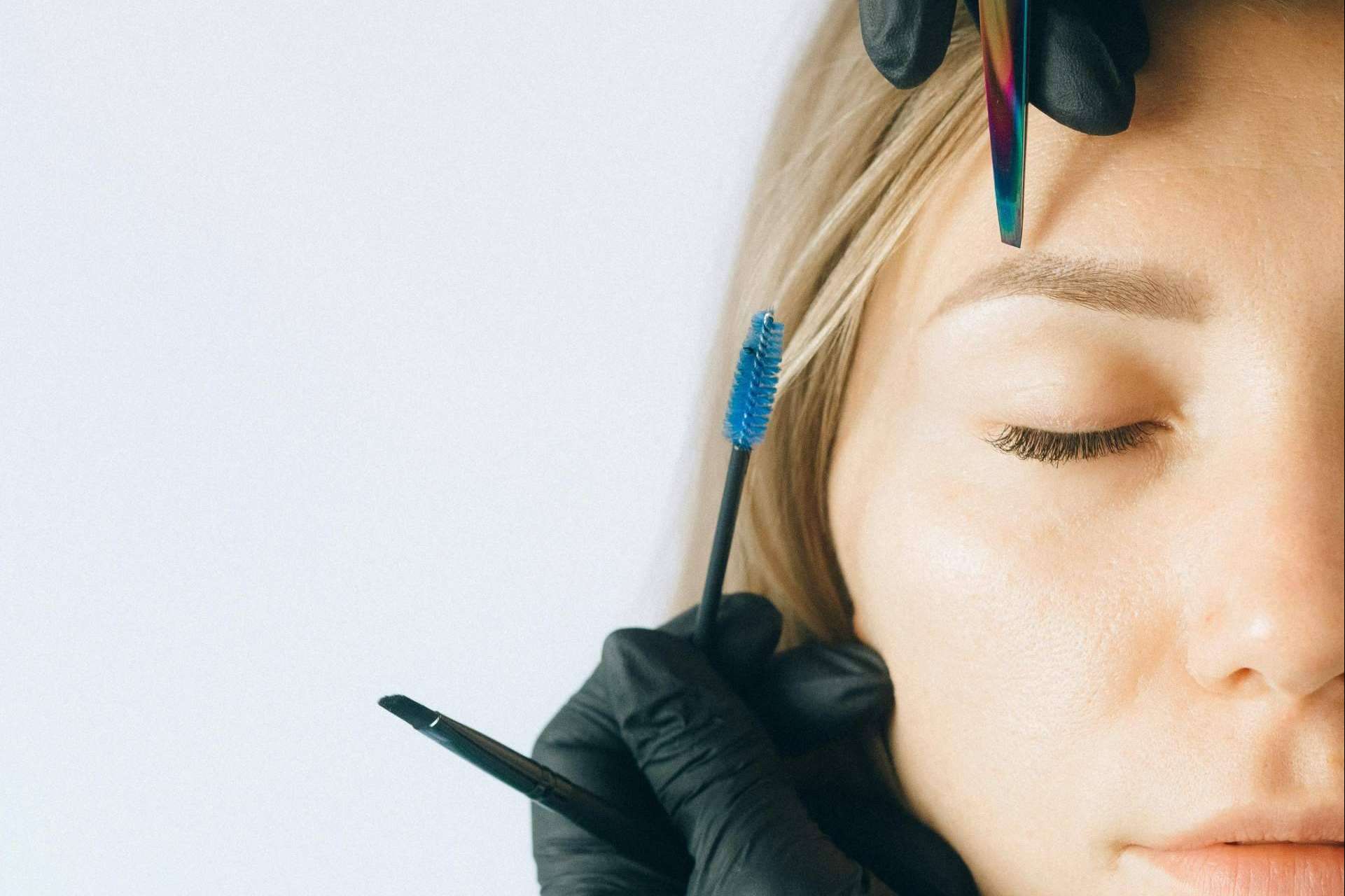 El arte de las extensiones de pestañas cobra vida en Good Lashes