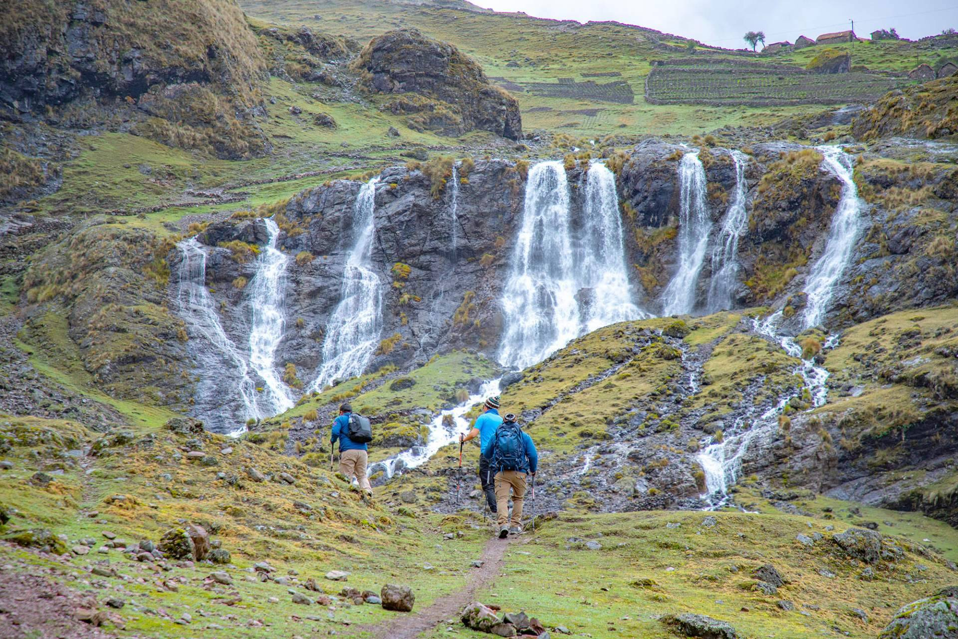Explorar el Valle de Lares en 4 días; naturaleza, cultura viva y bienestar andino
