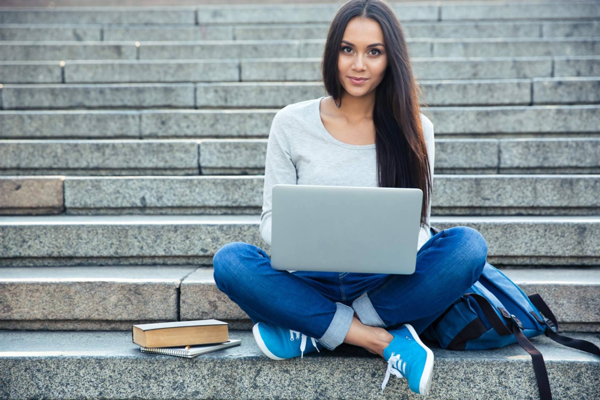 ESIE ofrece un MBA online flexible en España con tutor personal, carrera profesional y acceso a becas especiales