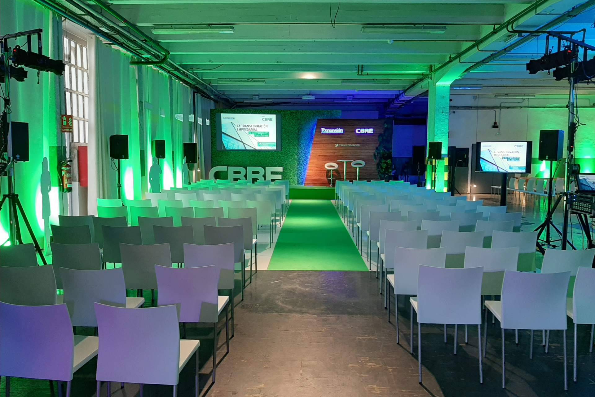 Soluciones profesionales de alquiler sonido eventos para actos corporativos en Barcelona