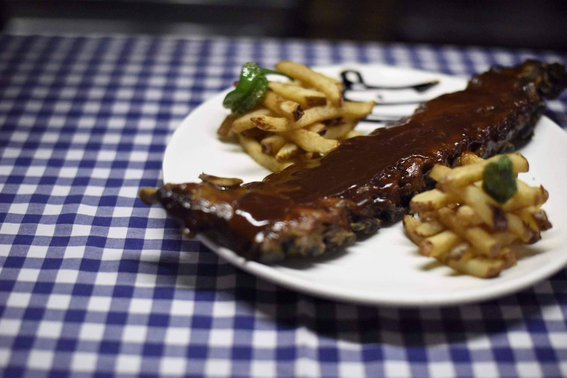 Especialistas en carnes a la brasa; Pasa Tapas en la Barceloneta