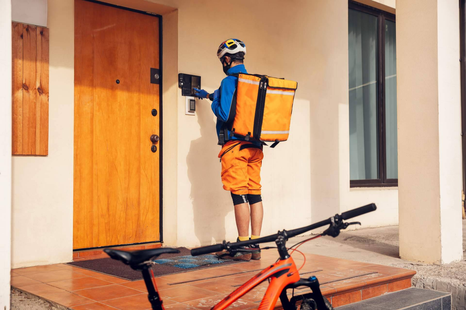 Cuando los pedidos se quedan sin repartidor; la otra cara del delivery