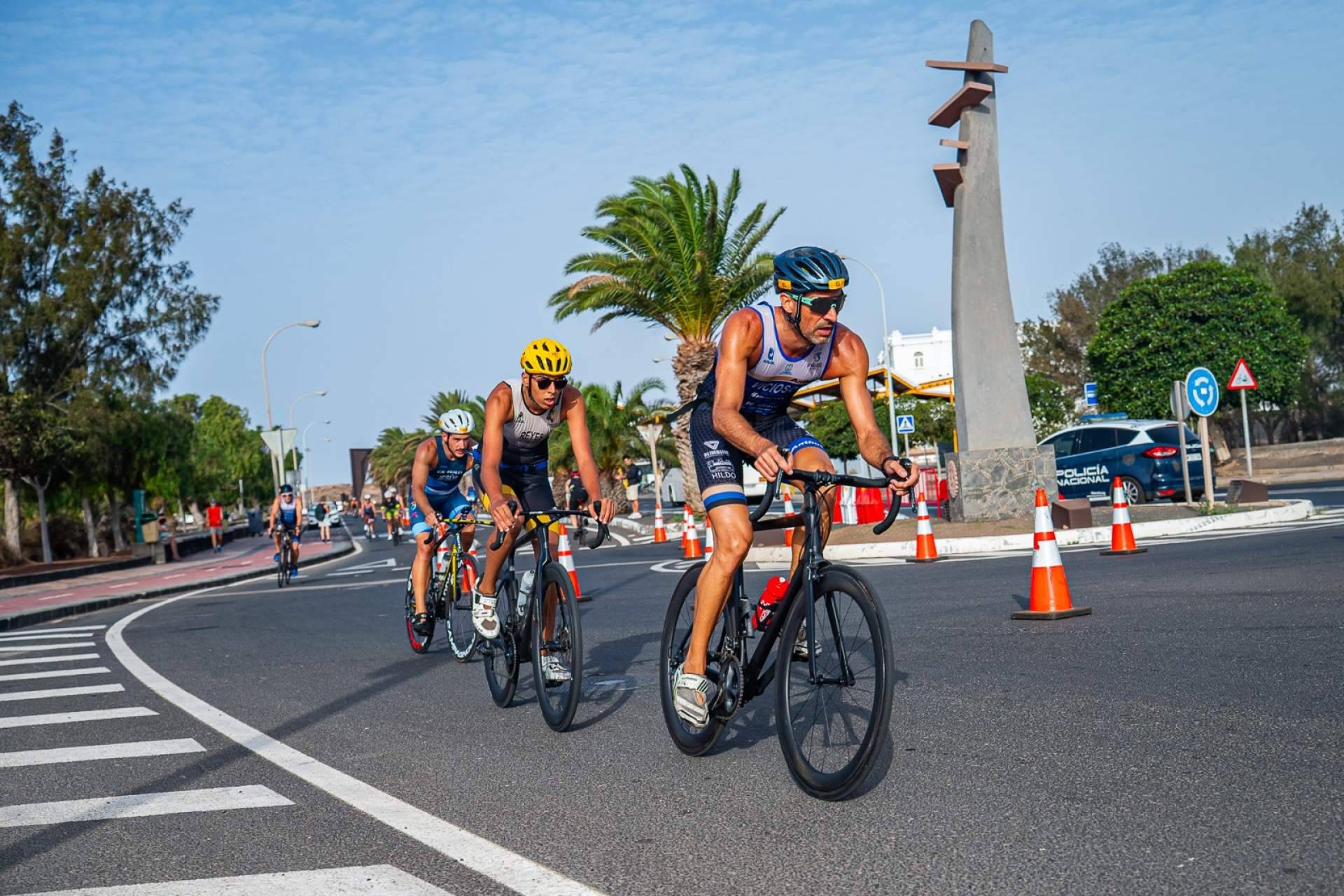 El Triatlón Ciudad de Arrecife consolida a la capital como destino deportivo y turístico