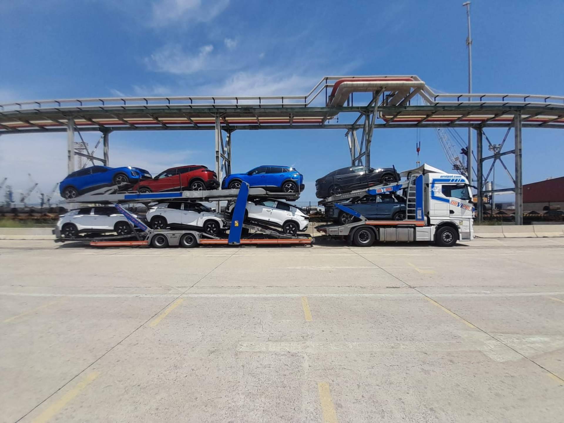 Orvipal transporta vehículos por Europa; logística avanzada