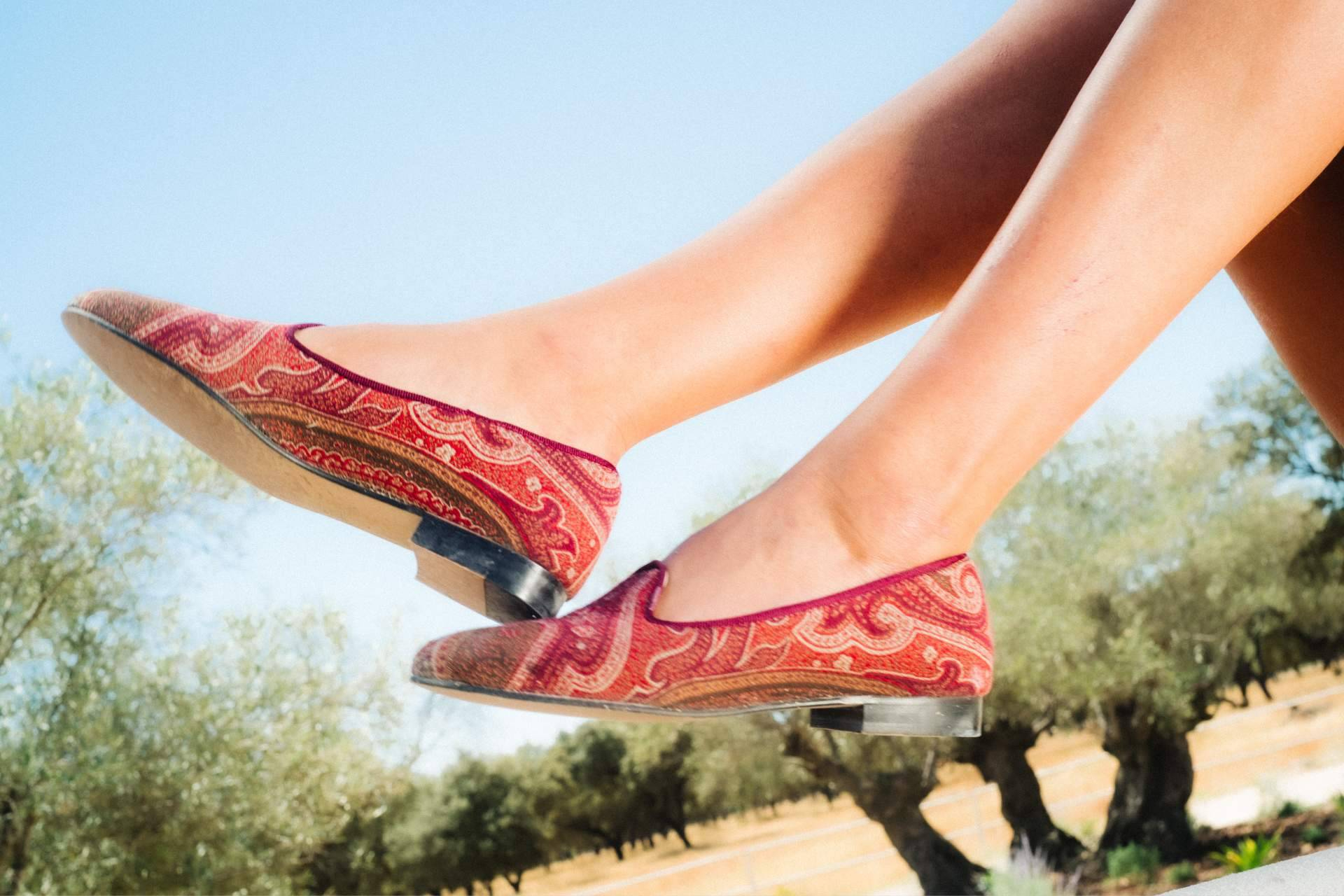 Mocasines mujer elegantes con sello artesanal; diseño atemporal para acompañar toda la vida
