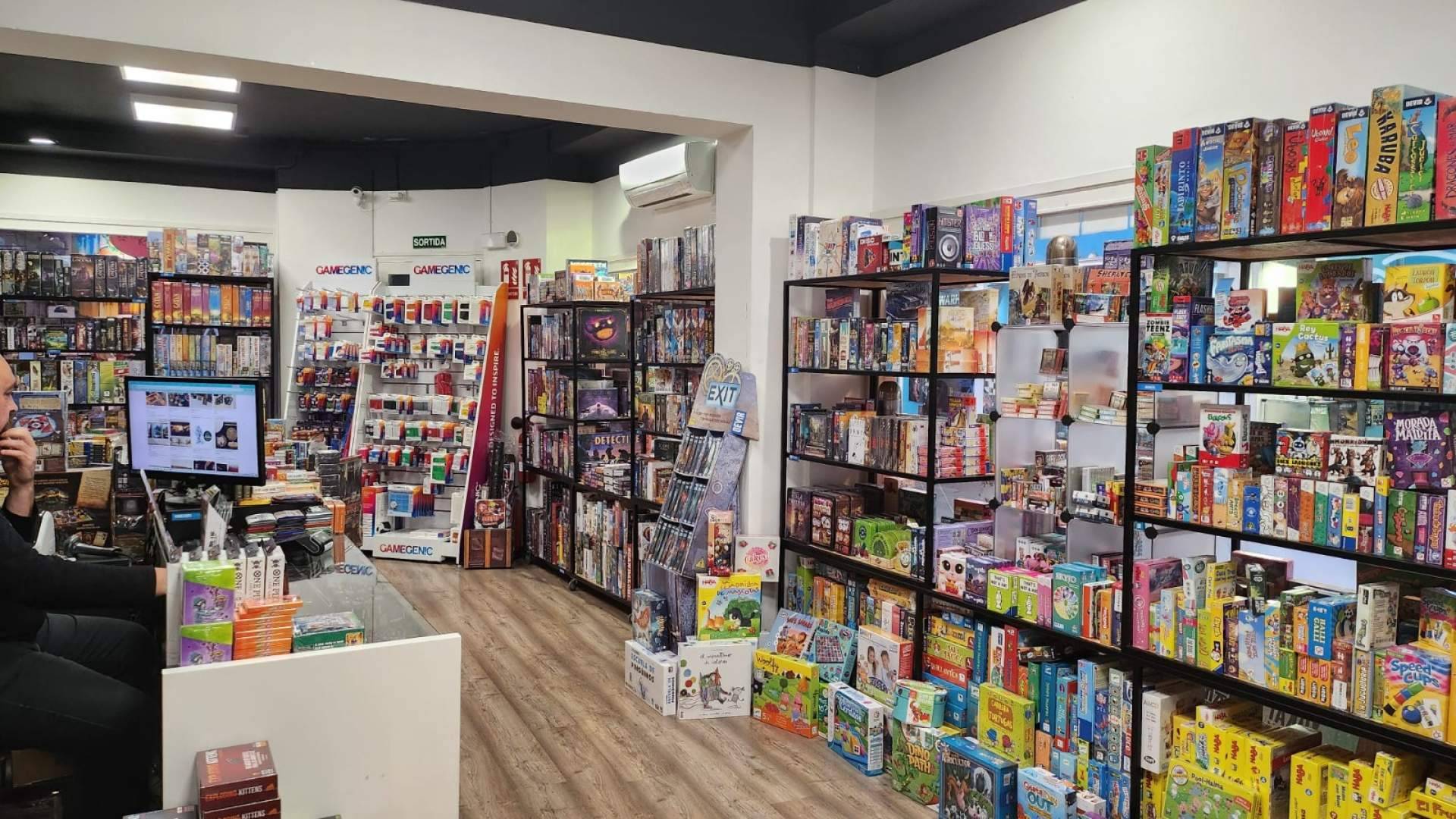 Juegos de mesa, miniaturas y rol en el nuevo punto de venta de Mathom en Sant Andreu de la Barca