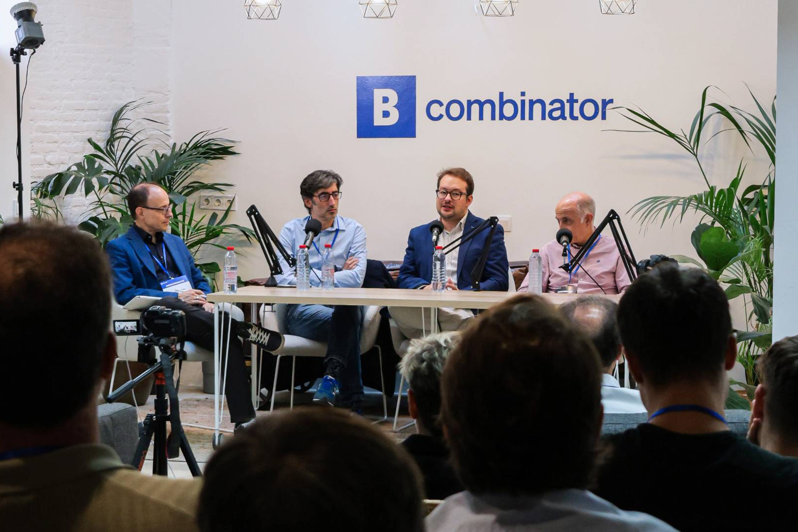 Visionarios, expertos e inversores se dan cita en el AI Day 2025 organizado por Bcombinator en Barcelona