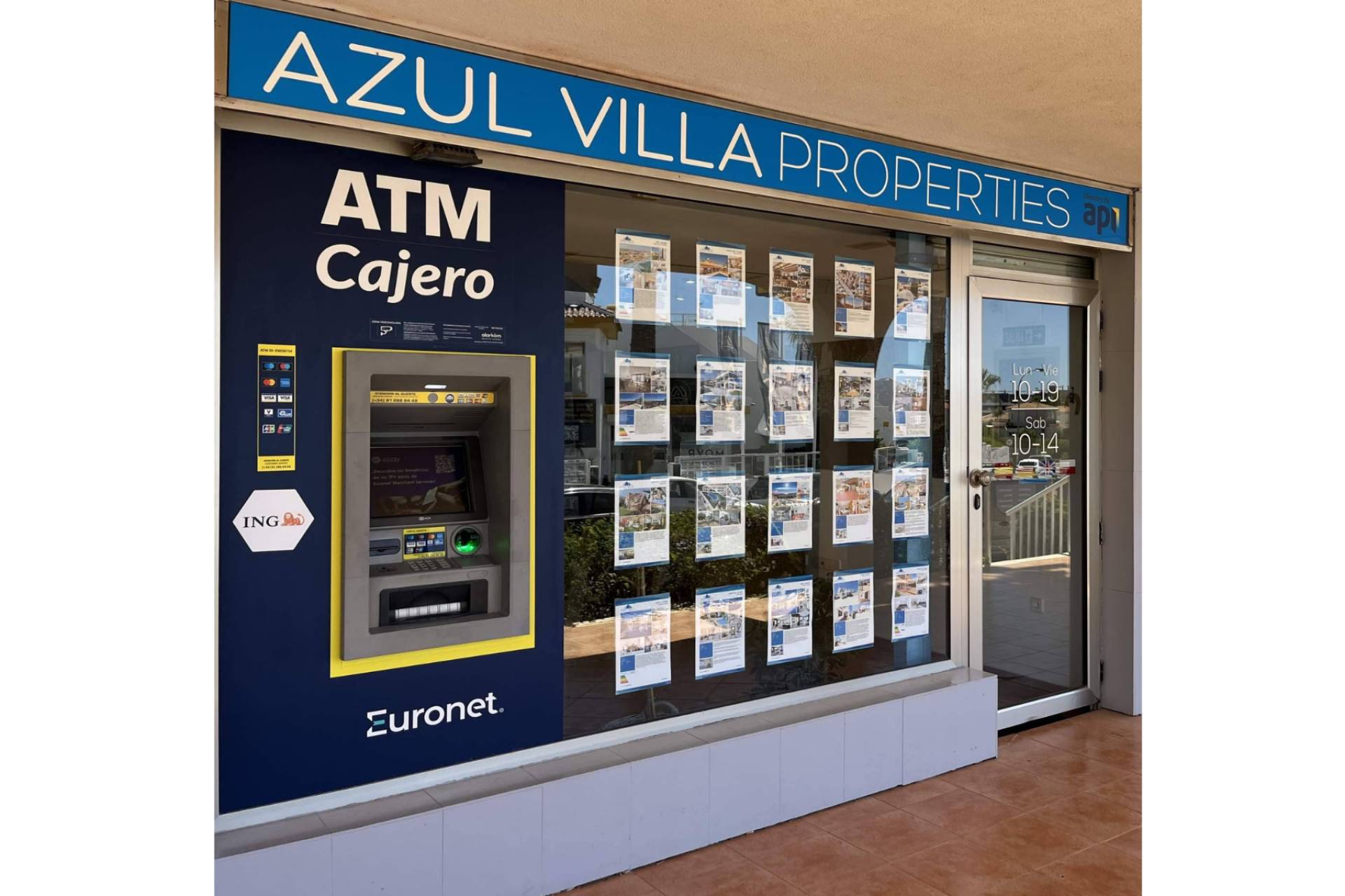 Con 25 años de trayectoria, Azul Villa facilita la compra de vivienda en España a clientes internacionales