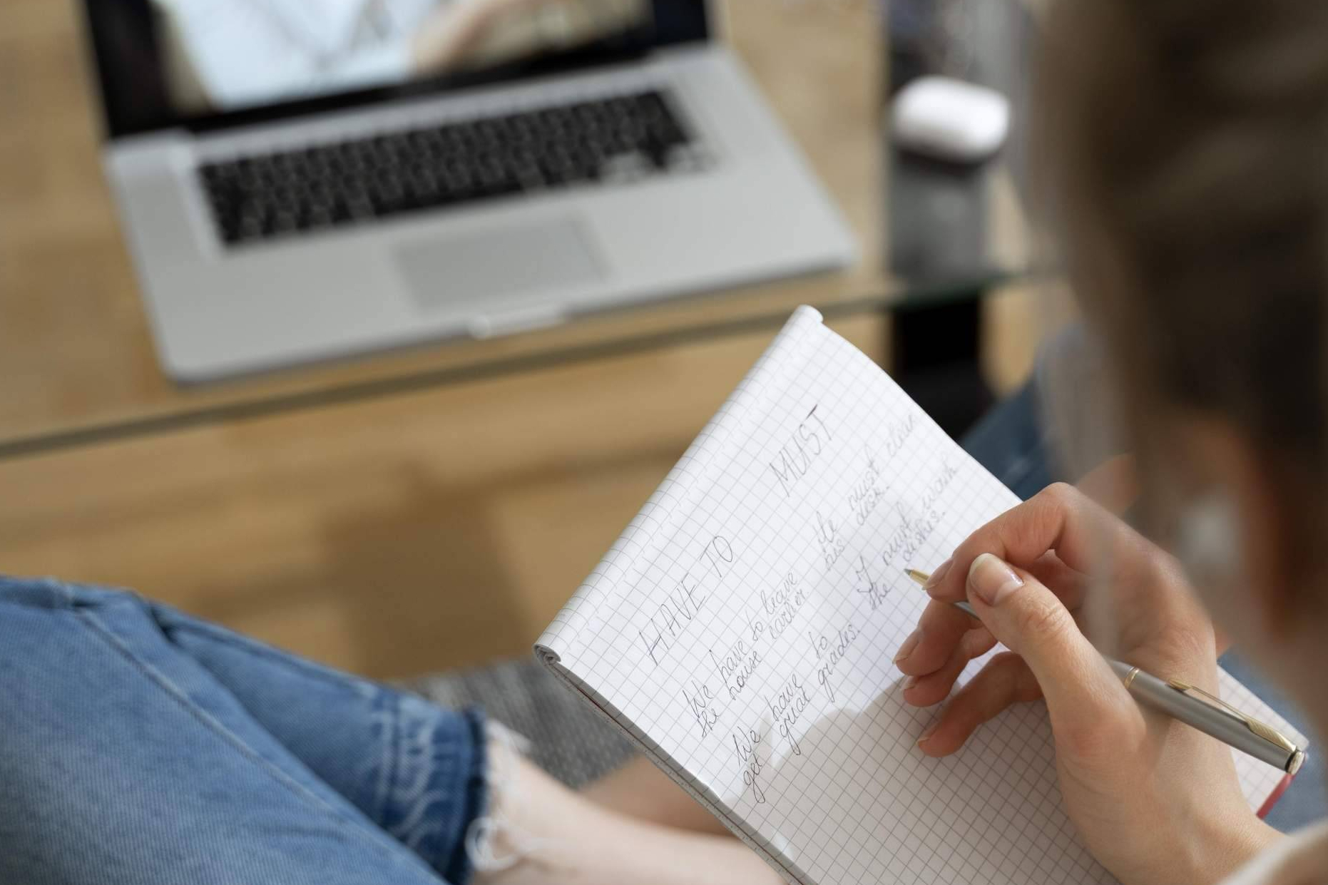 La salud mental en España consolida su avance; la terapia se normaliza y el formato online gana fuerza
