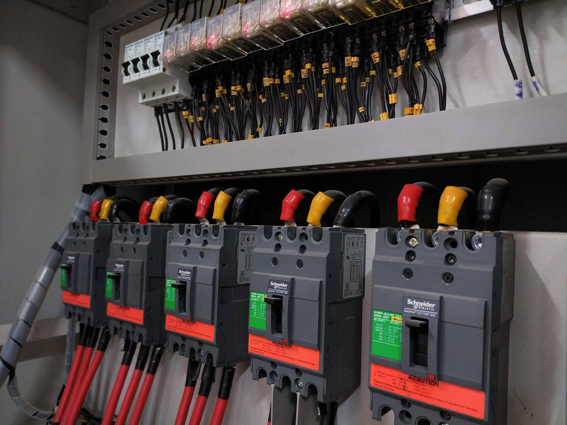 Material eléctrico Schneider Electric con disponibilidad inmediata en Cadenza Electric