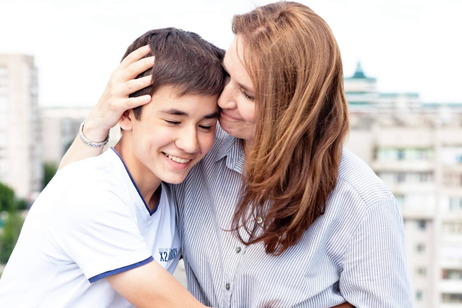 Cuando los adolescentes mienten, cómo abordar la situación sin romper la confianza en el hogar