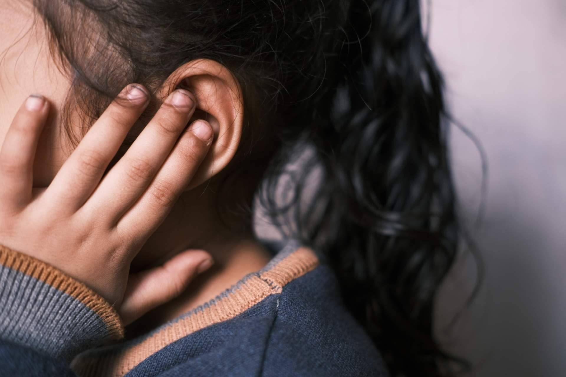 Tinnitus (pitidos) y audífonos; por qué no conviene normalizar el zumbido y cómo recuperar calma y comprensión del habla